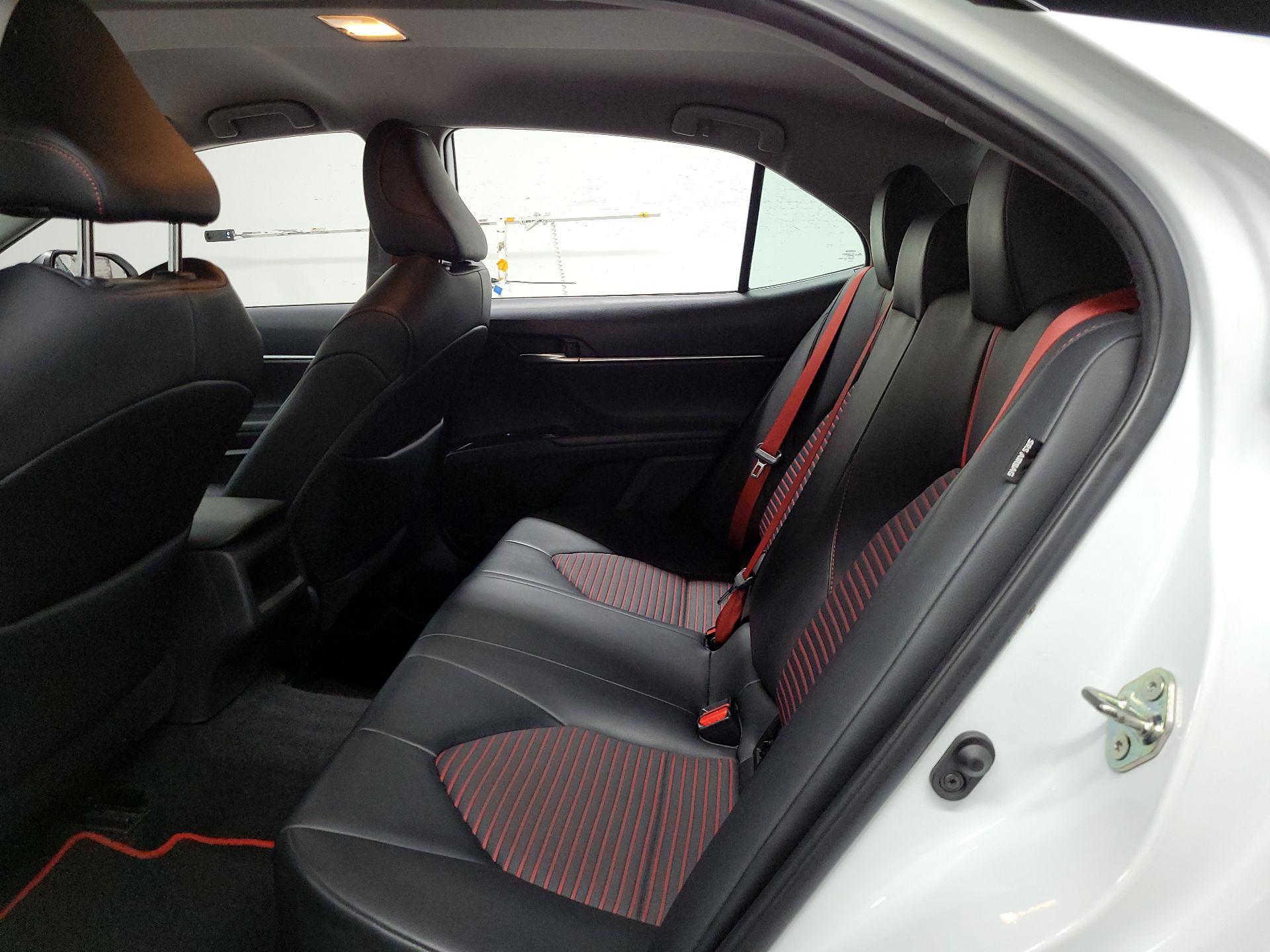 Thumbnail: 2020 Toyota Camry - 17