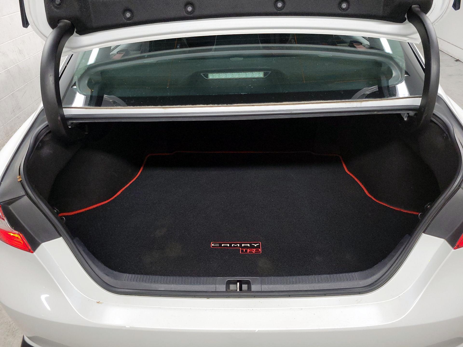 Thumbnail: 2020 Toyota Camry - 18