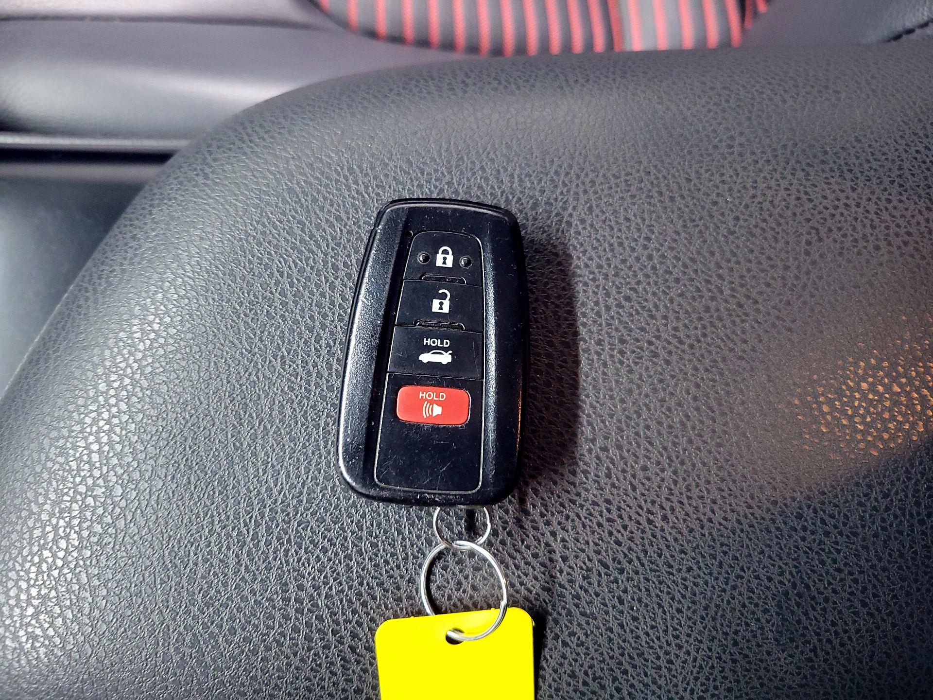 Thumbnail: 2020 Toyota Camry - 20