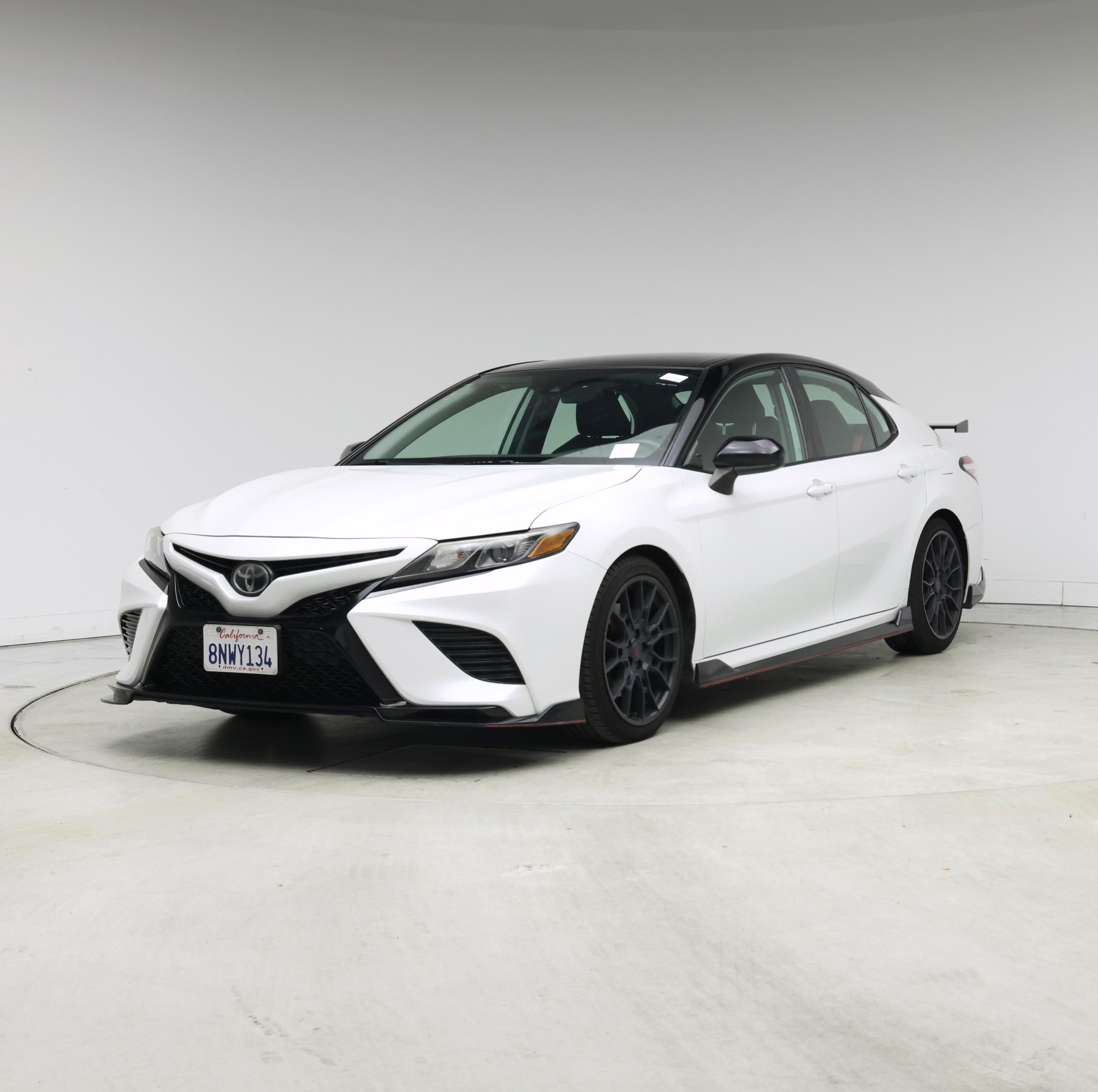 Thumbnail: 2020 Toyota Camry - 4