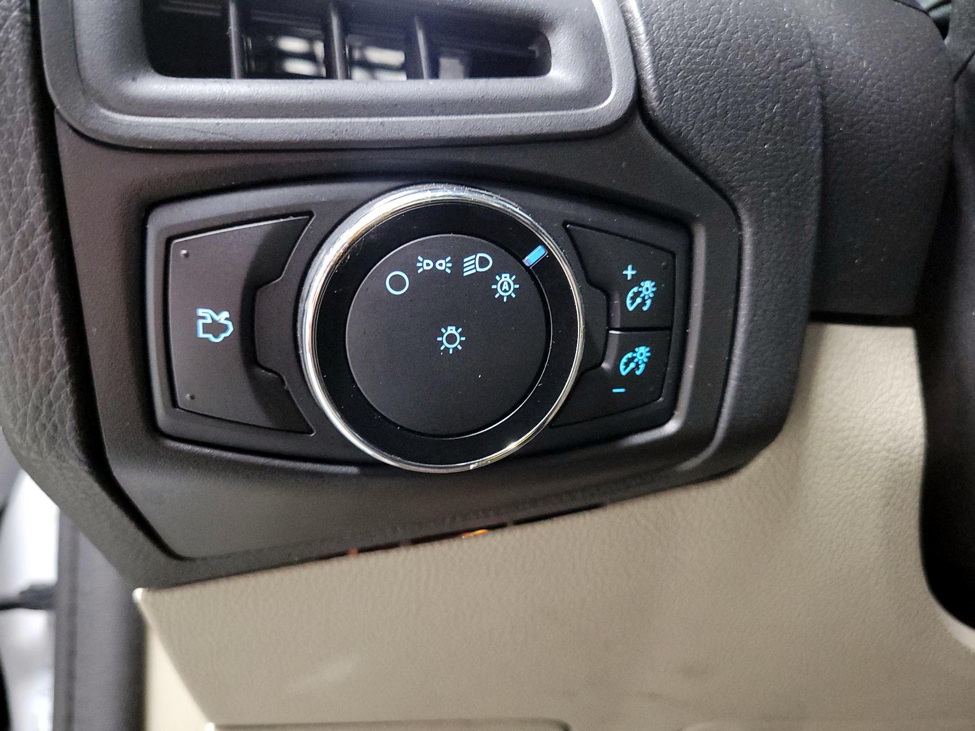 Thumbnail: 2014 Ford Focus - 13