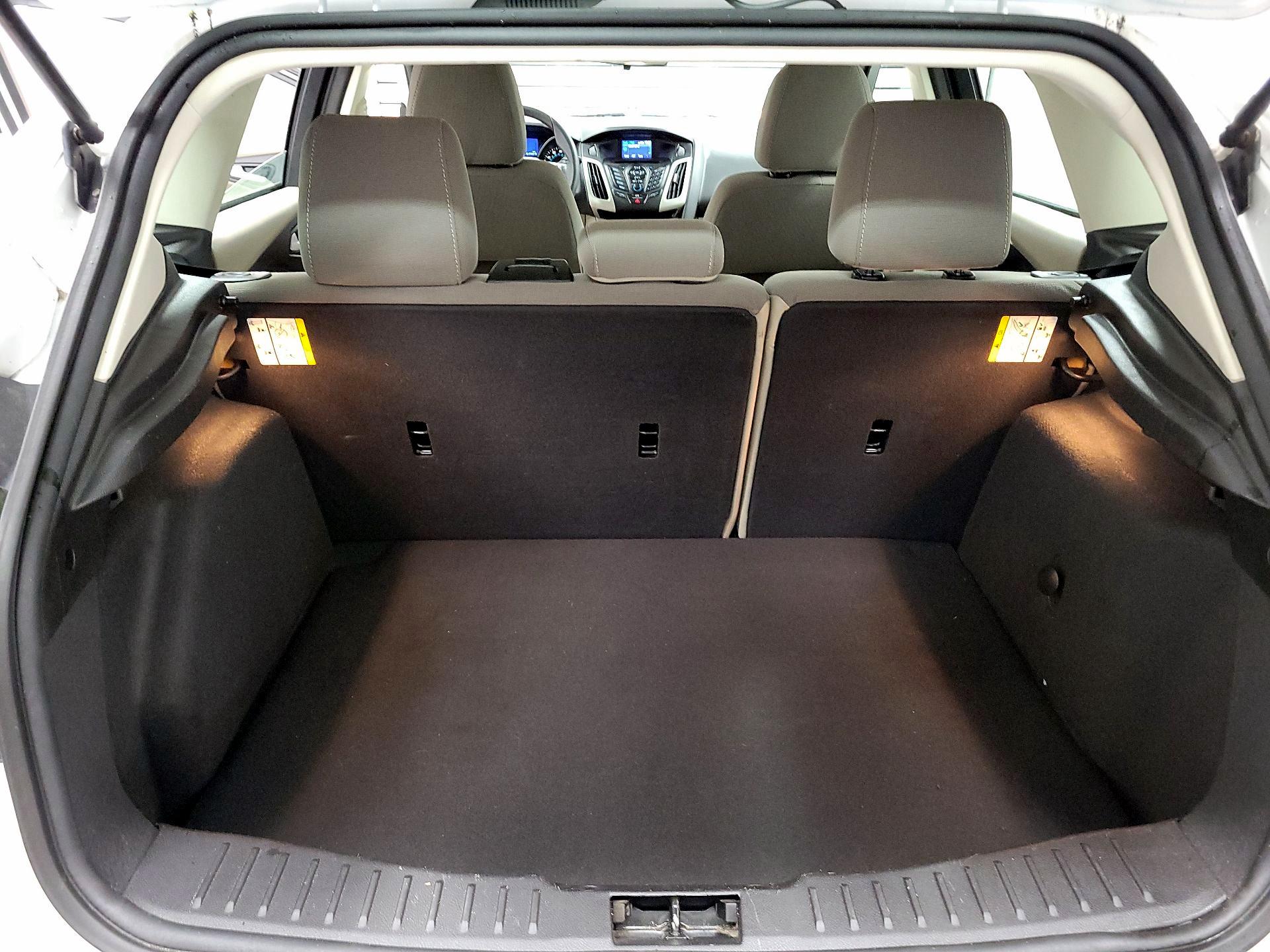 Thumbnail: 2014 Ford Focus - 18