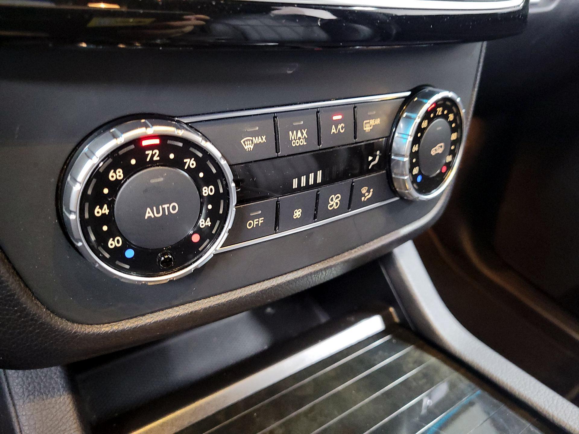 Thumbnail: 2016 Mercedes-Benz GLE - 16