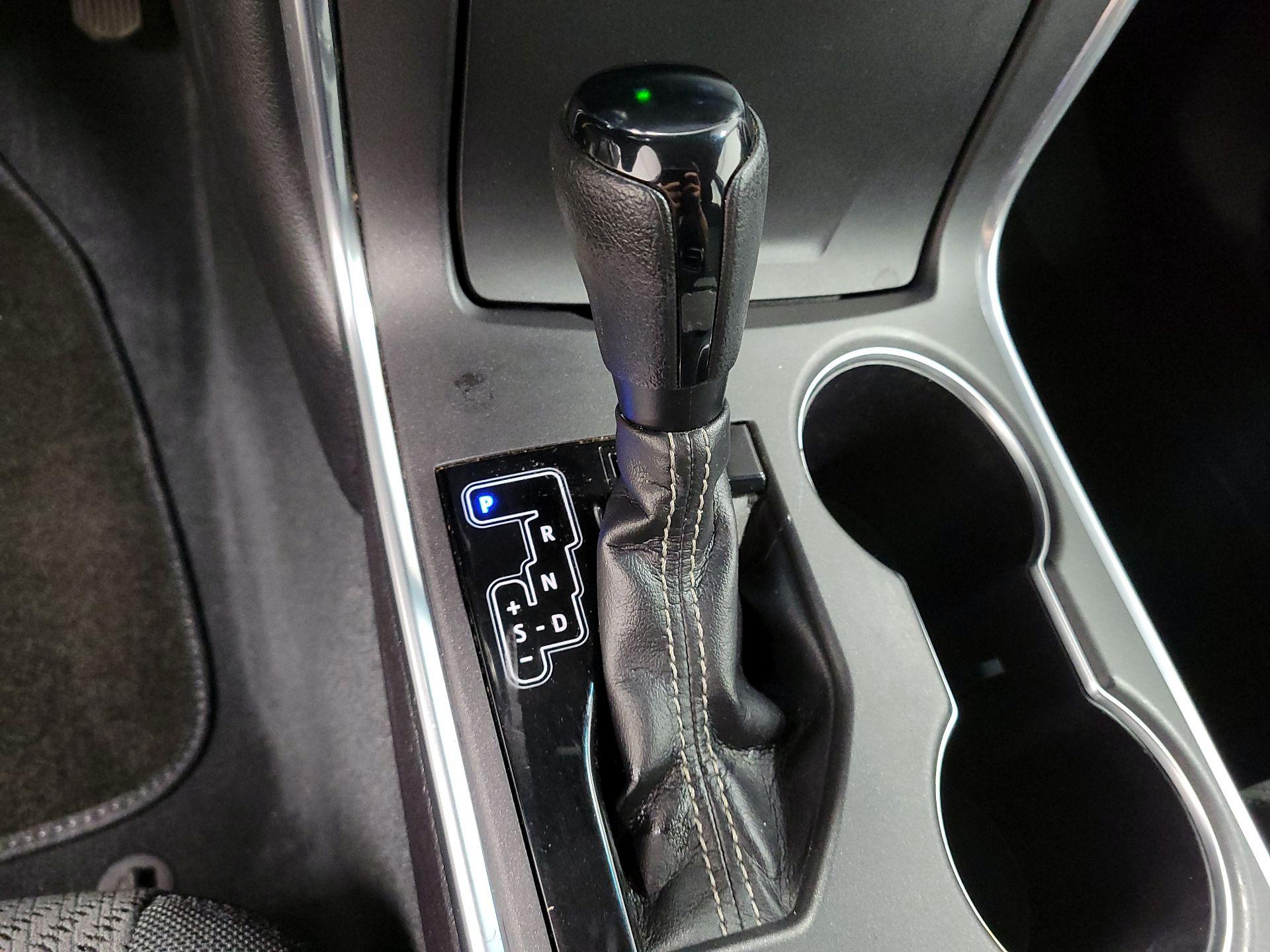 Thumbnail: 2017 Toyota Camry - 15