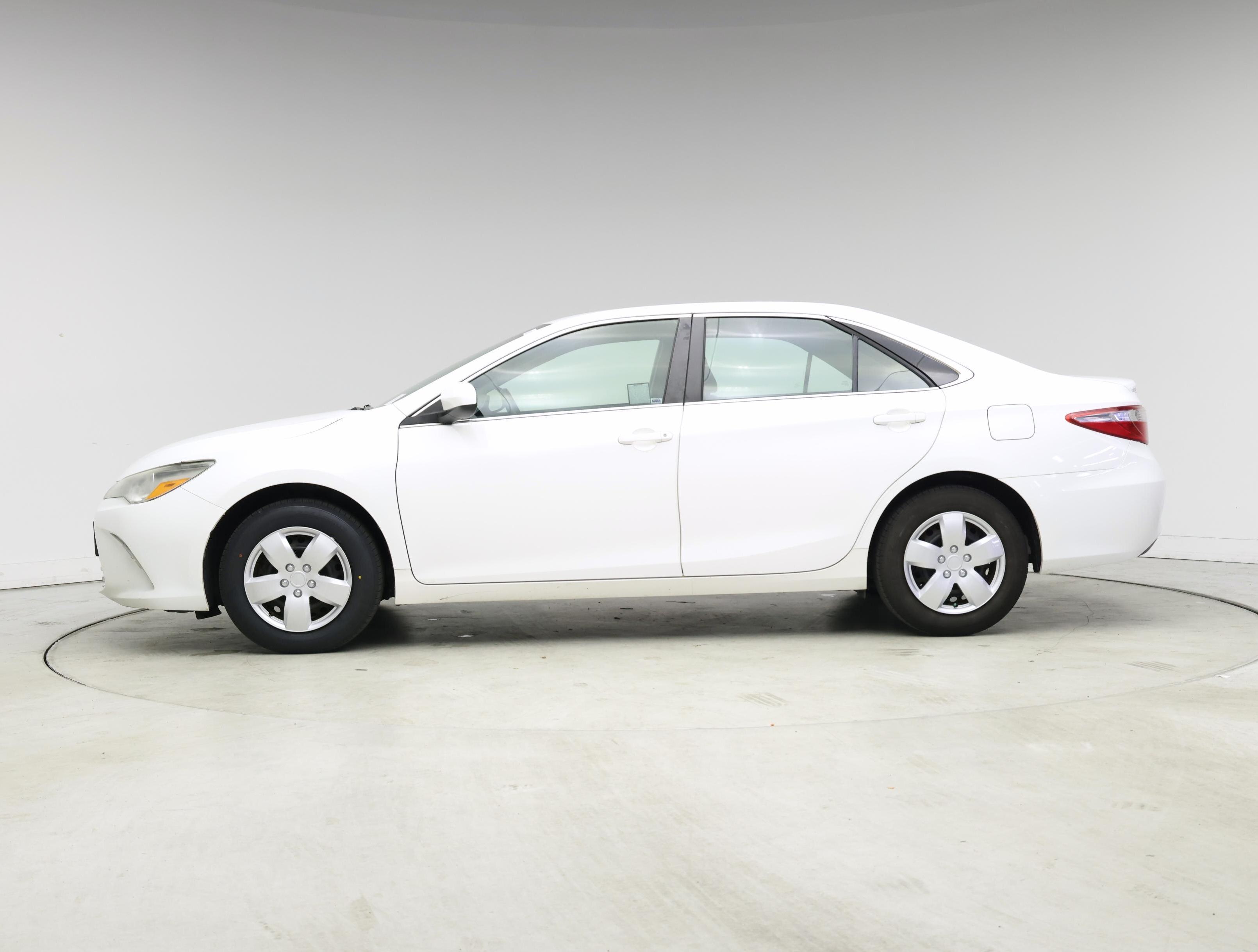 Thumbnail: 2017 Toyota Camry - 3