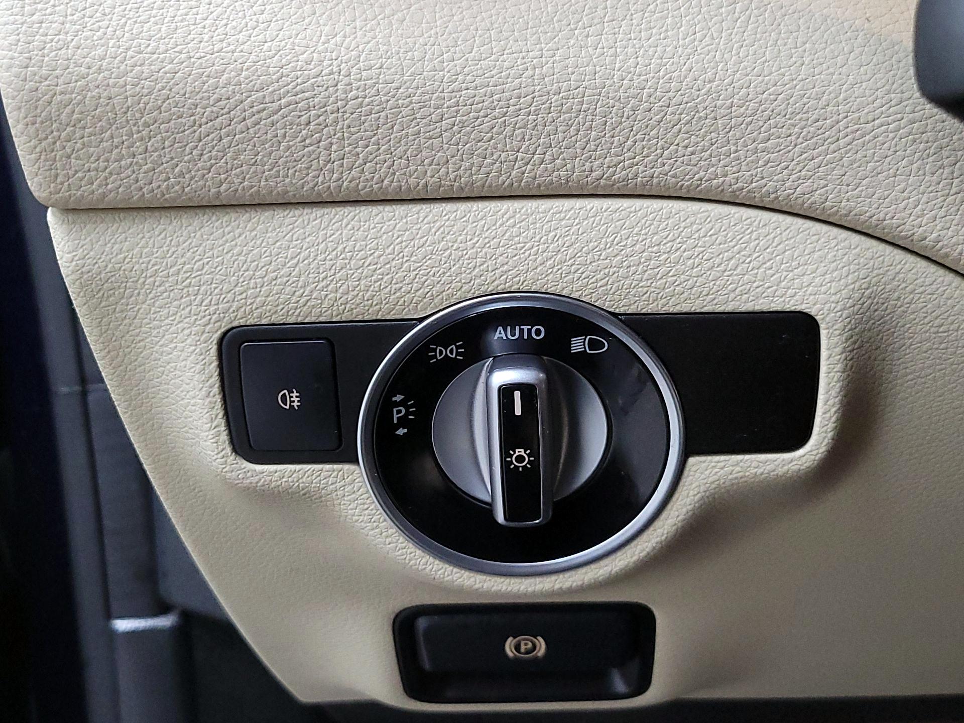 Thumbnail: 2017 Mercedes-Benz CLA - 13