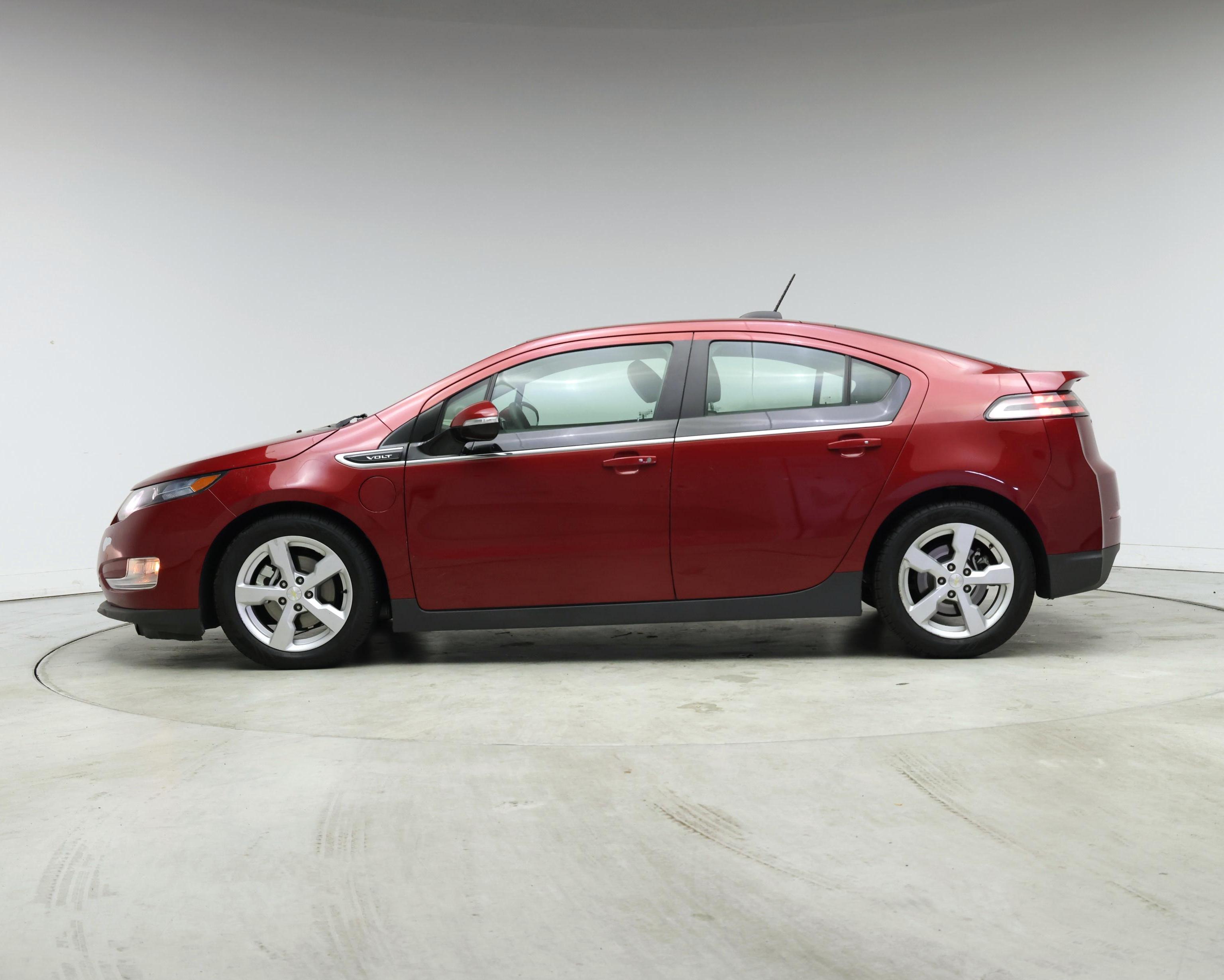Thumbnail: 2015 Chevrolet Volt - 3