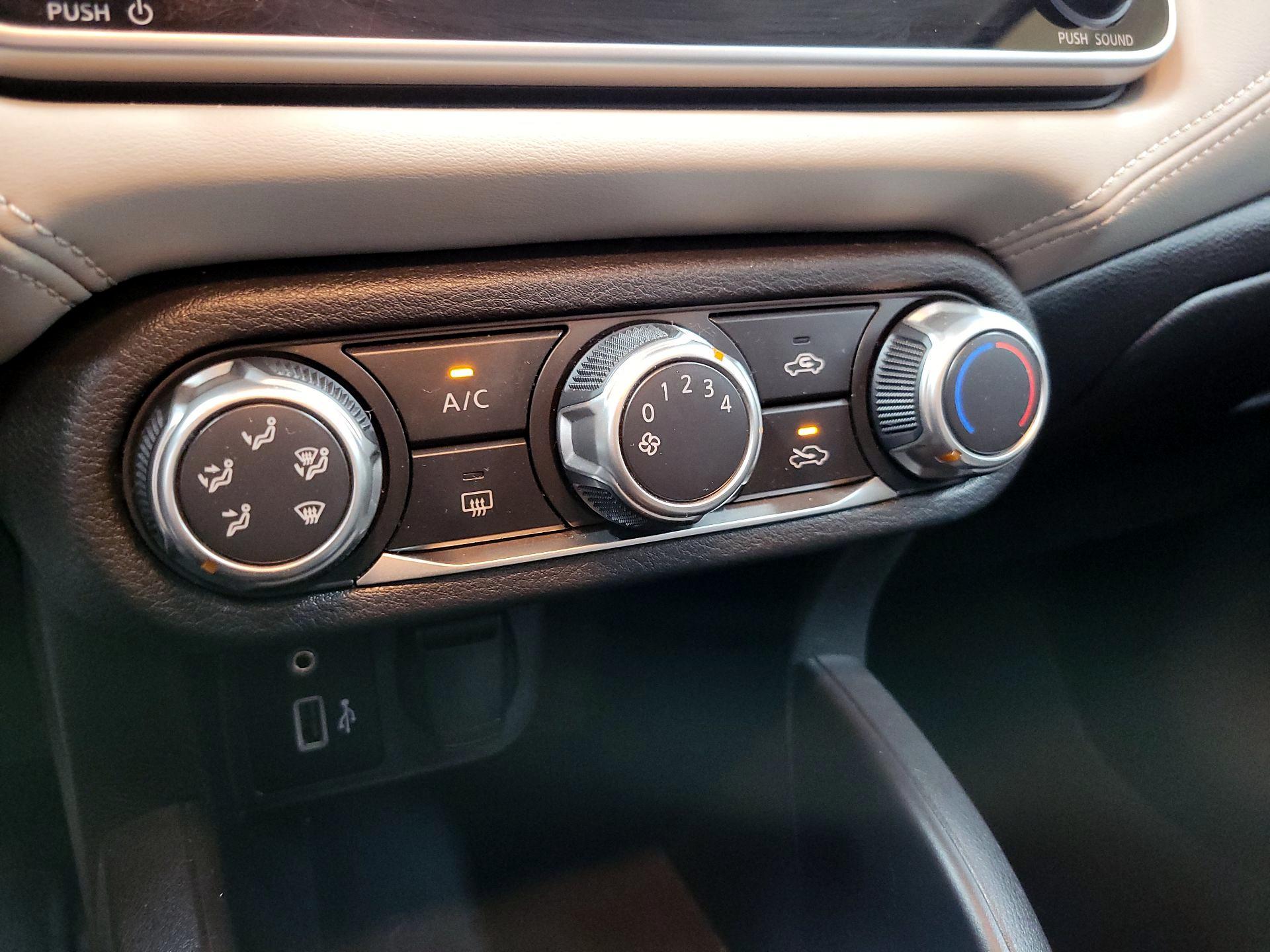 Thumbnail: 2020 Nissan Versa - 15