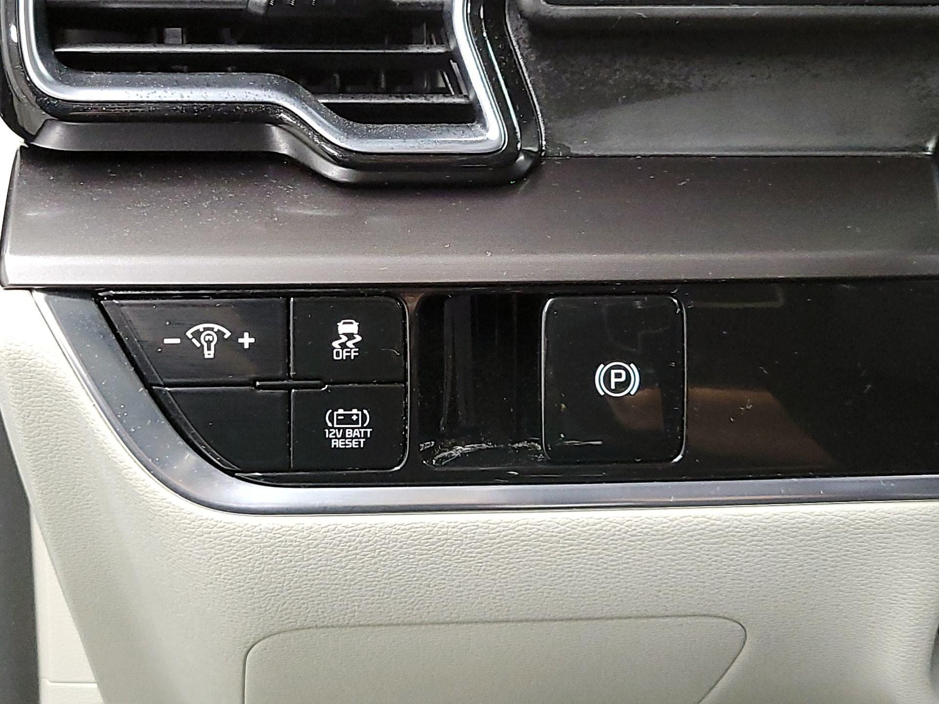 Thumbnail: 2025 Kia Sportage - 13