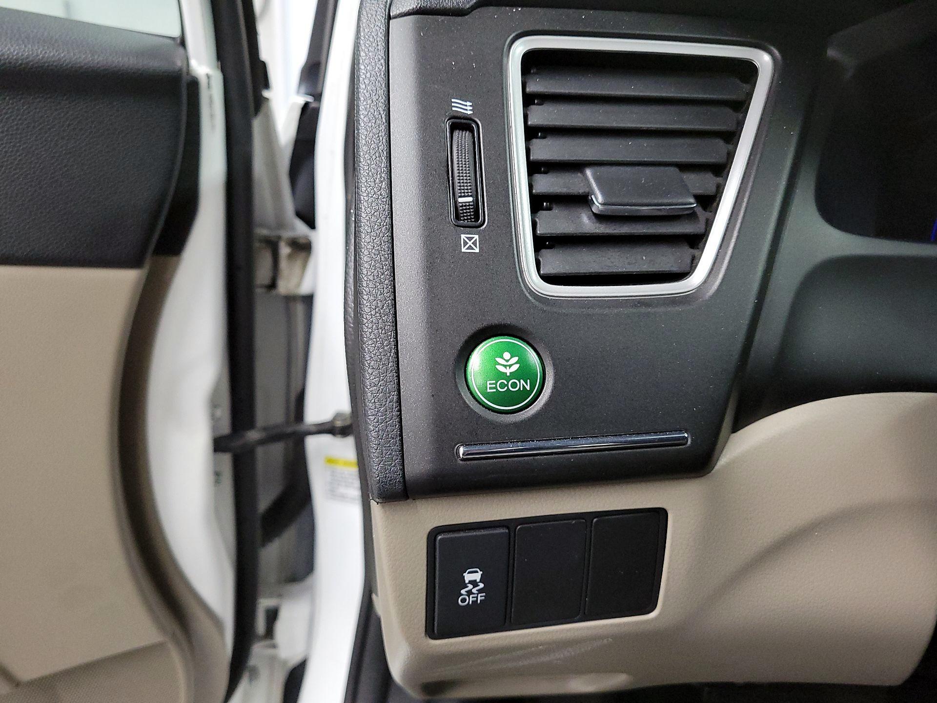 Thumbnail: 2015 Honda Civic - 13