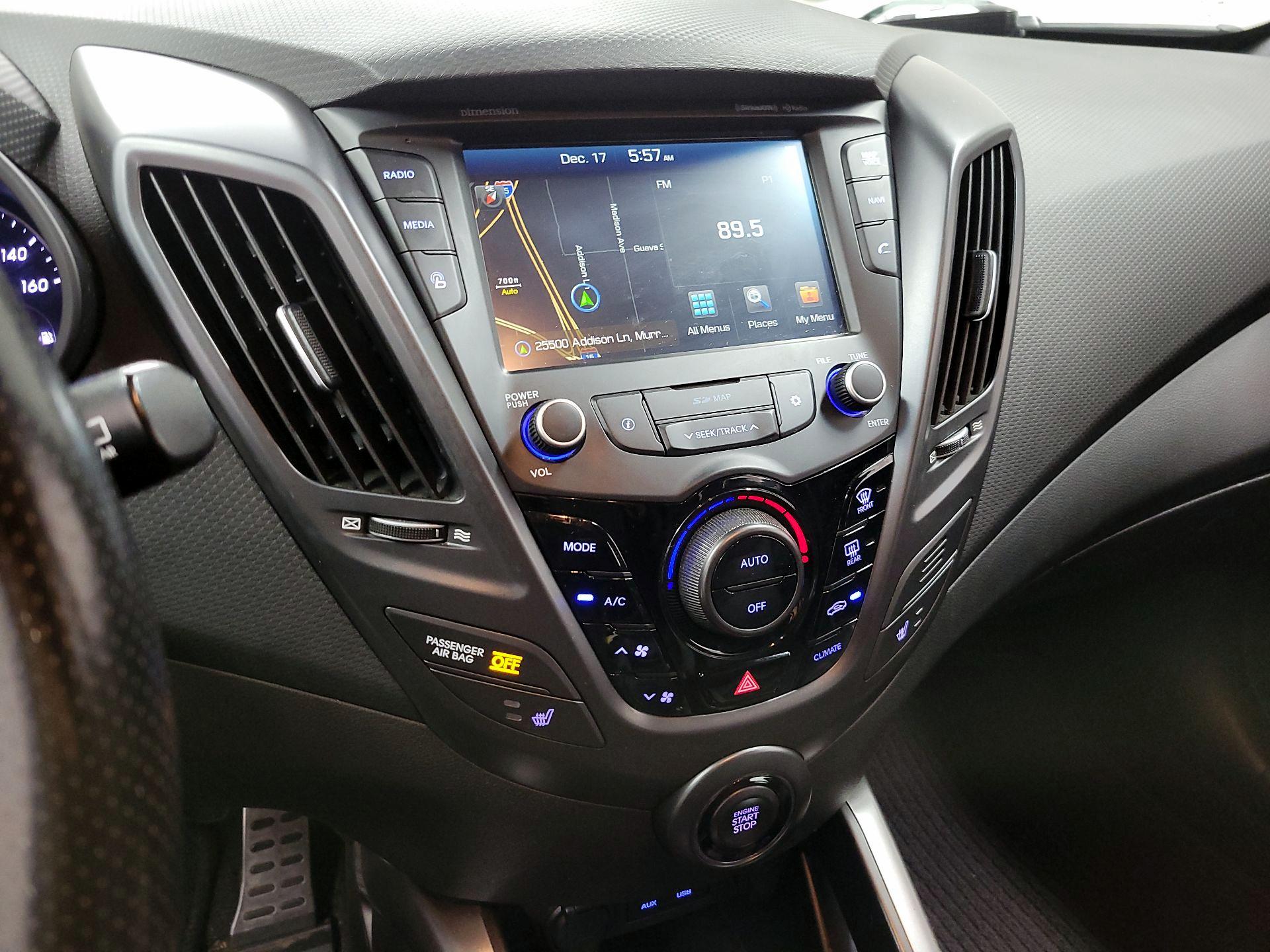 Thumbnail: 2016 Hyundai Veloster - 15