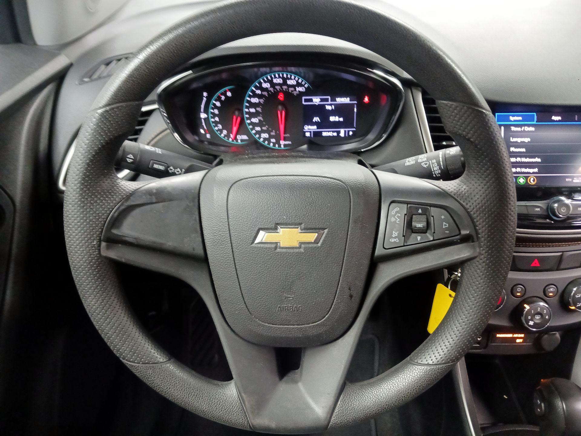 Thumbnail: 2020 Chevrolet Trax - 10