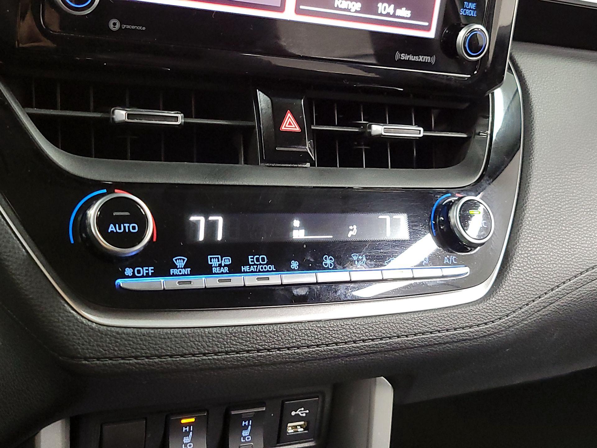 Thumbnail: 2022 Toyota Corolla Cross - 15