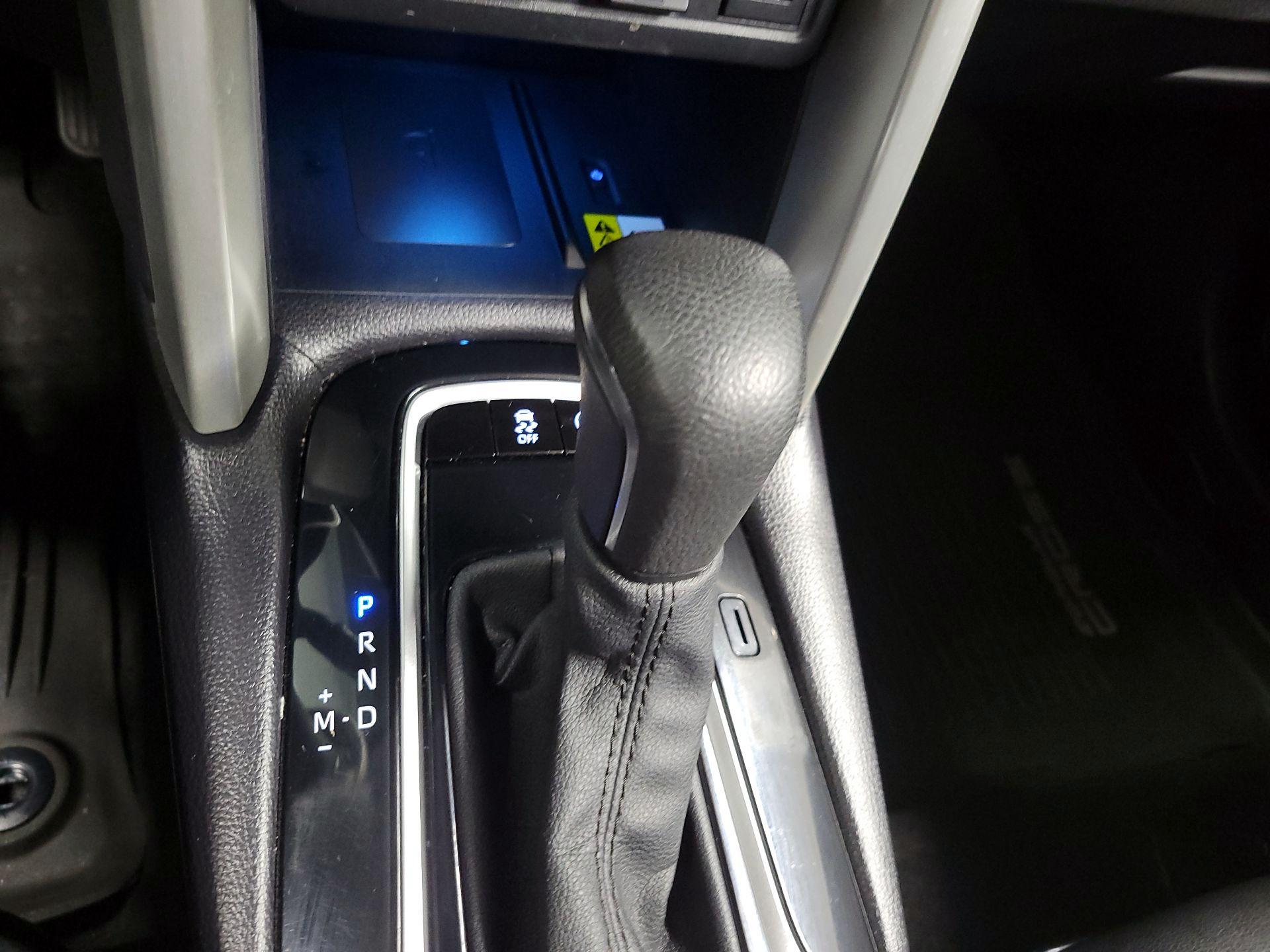 Thumbnail: 2022 Toyota Corolla Cross - 16