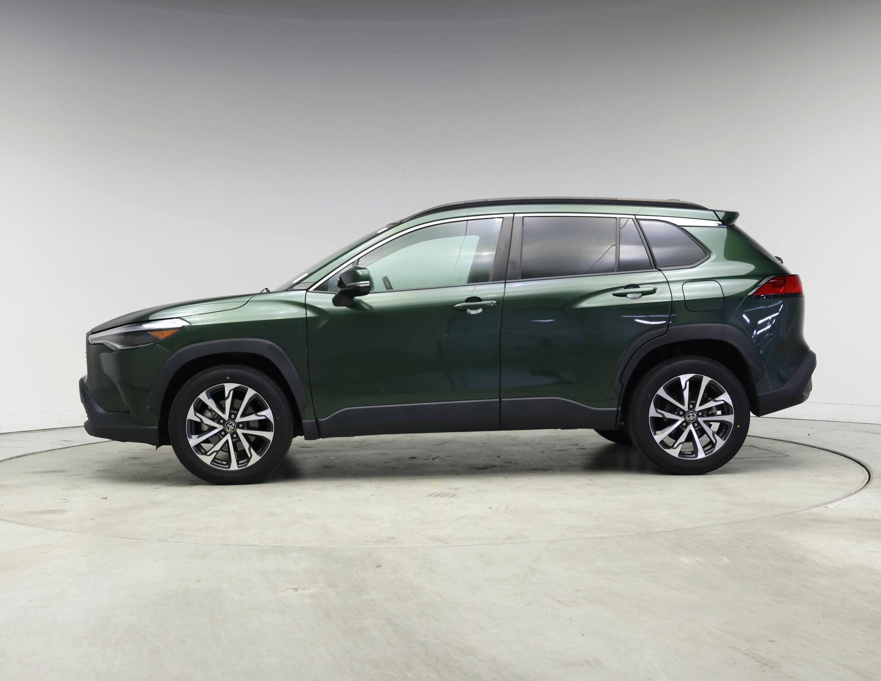 Thumbnail: 2022 Toyota Corolla Cross - 3