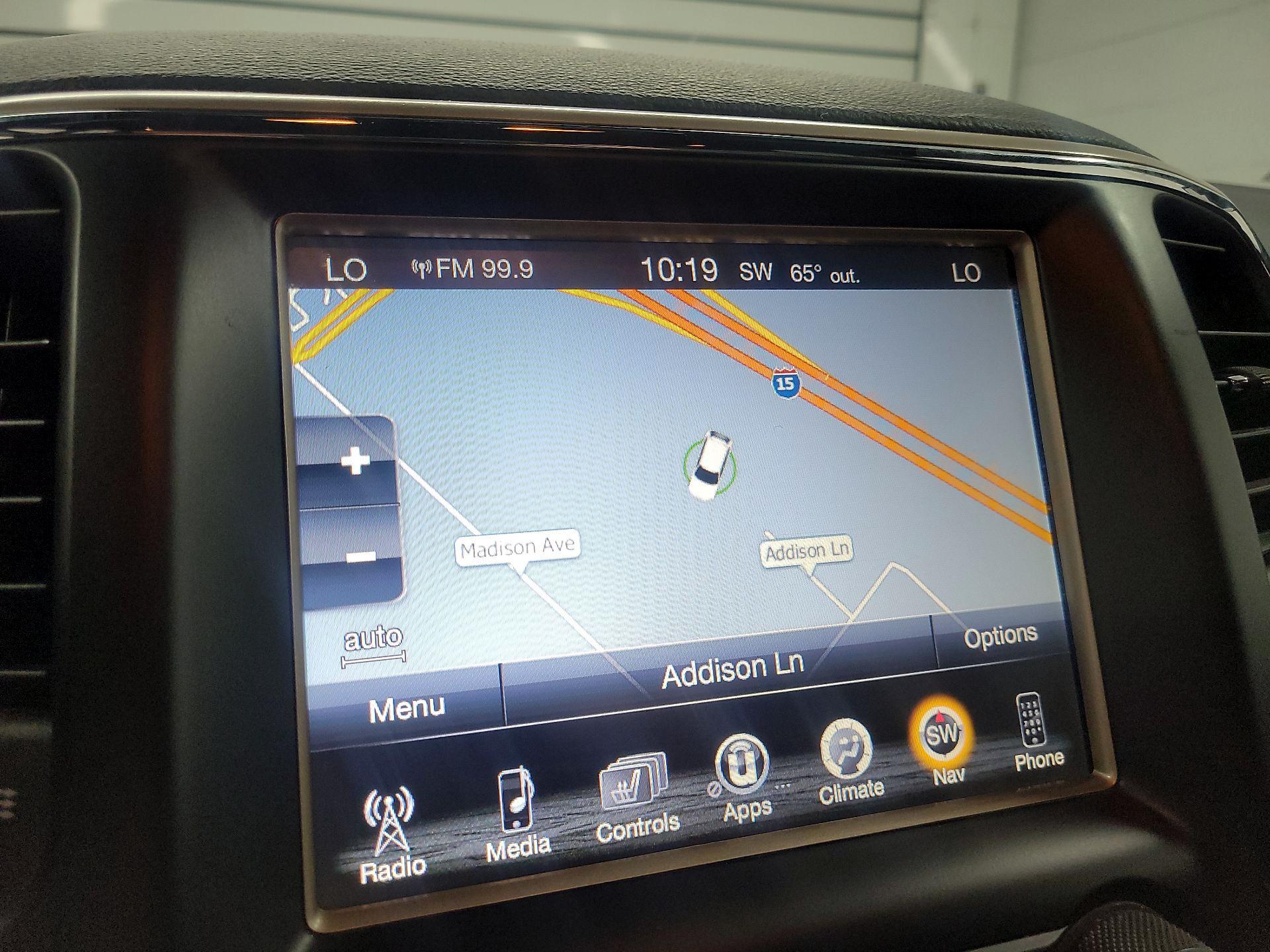 Thumbnail: 2015 Jeep Grand Cherokee - 12