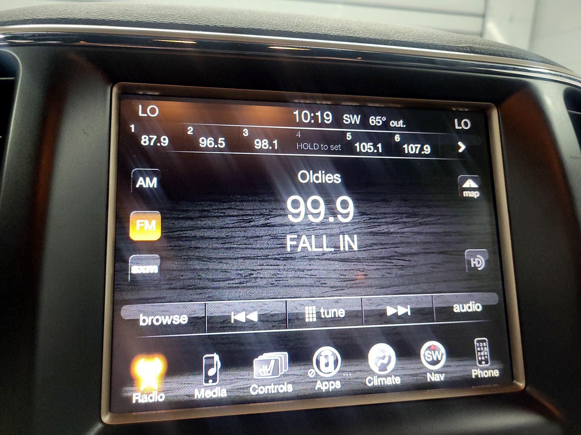 Thumbnail: 2015 Jeep Grand Cherokee - 14