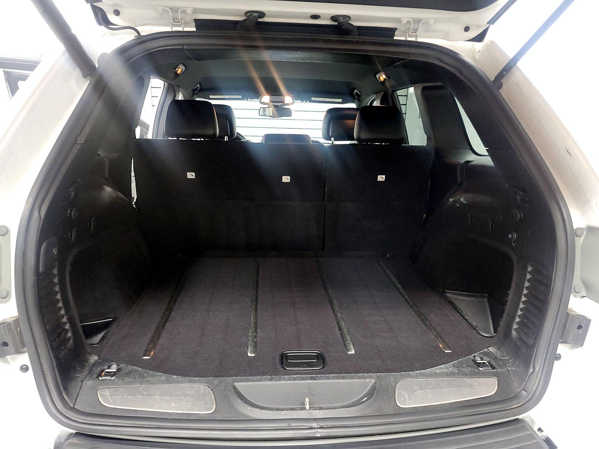 Thumbnail: 2015 Jeep Grand Cherokee - 19