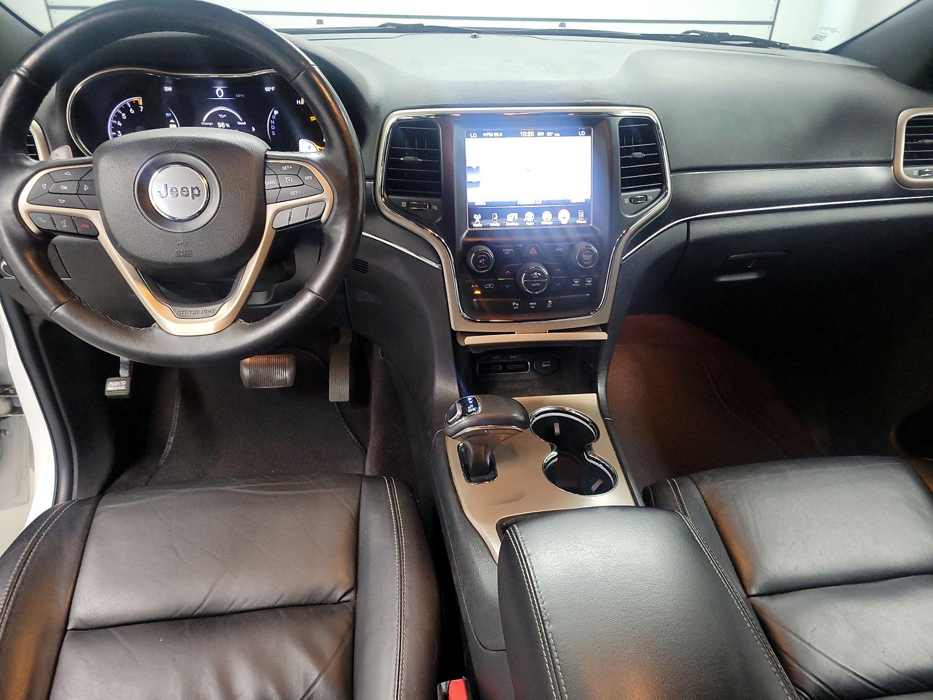 Thumbnail: 2015 Jeep Grand Cherokee - 8