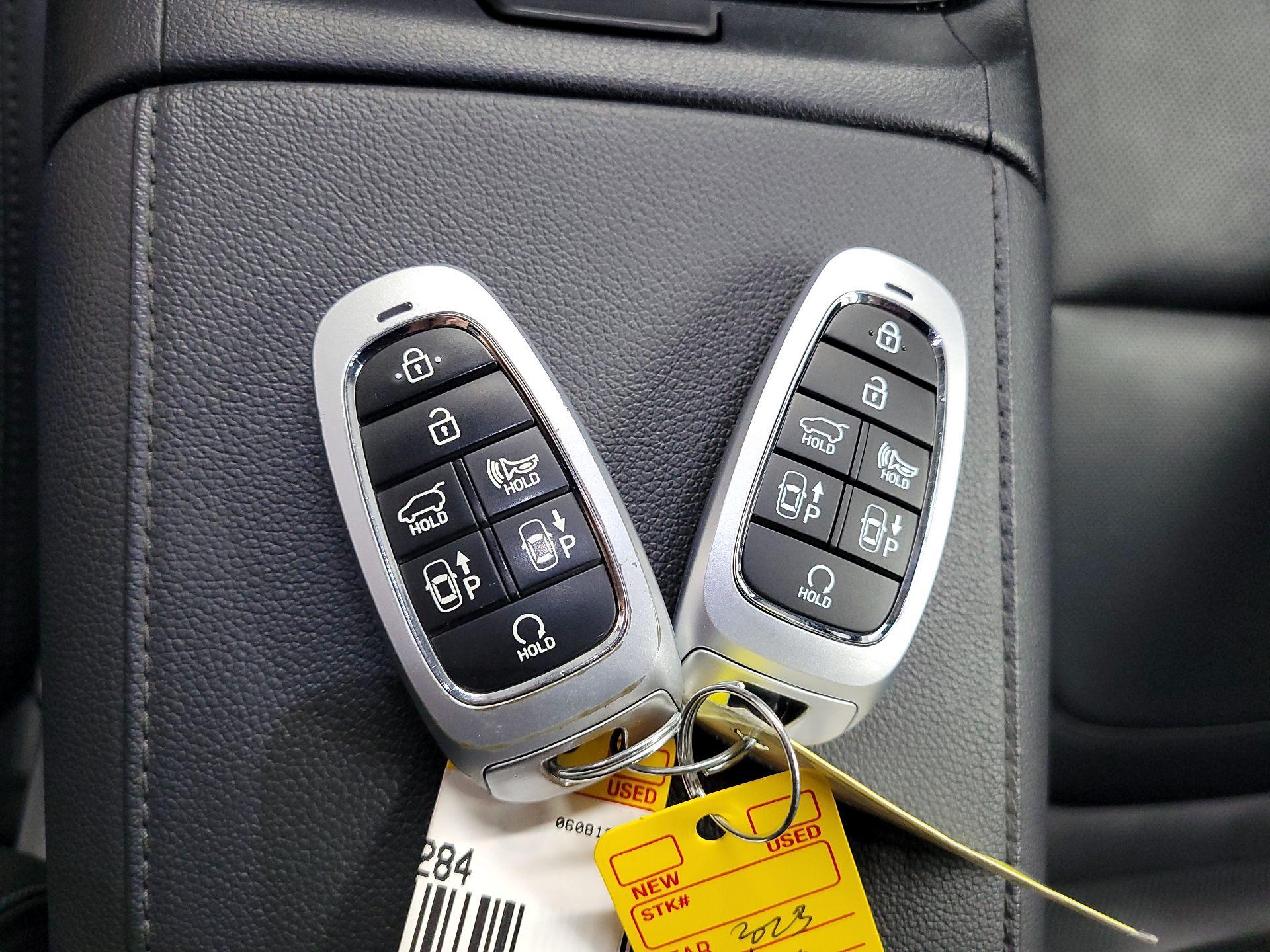 Thumbnail: 2023 Hyundai Tucson - 19