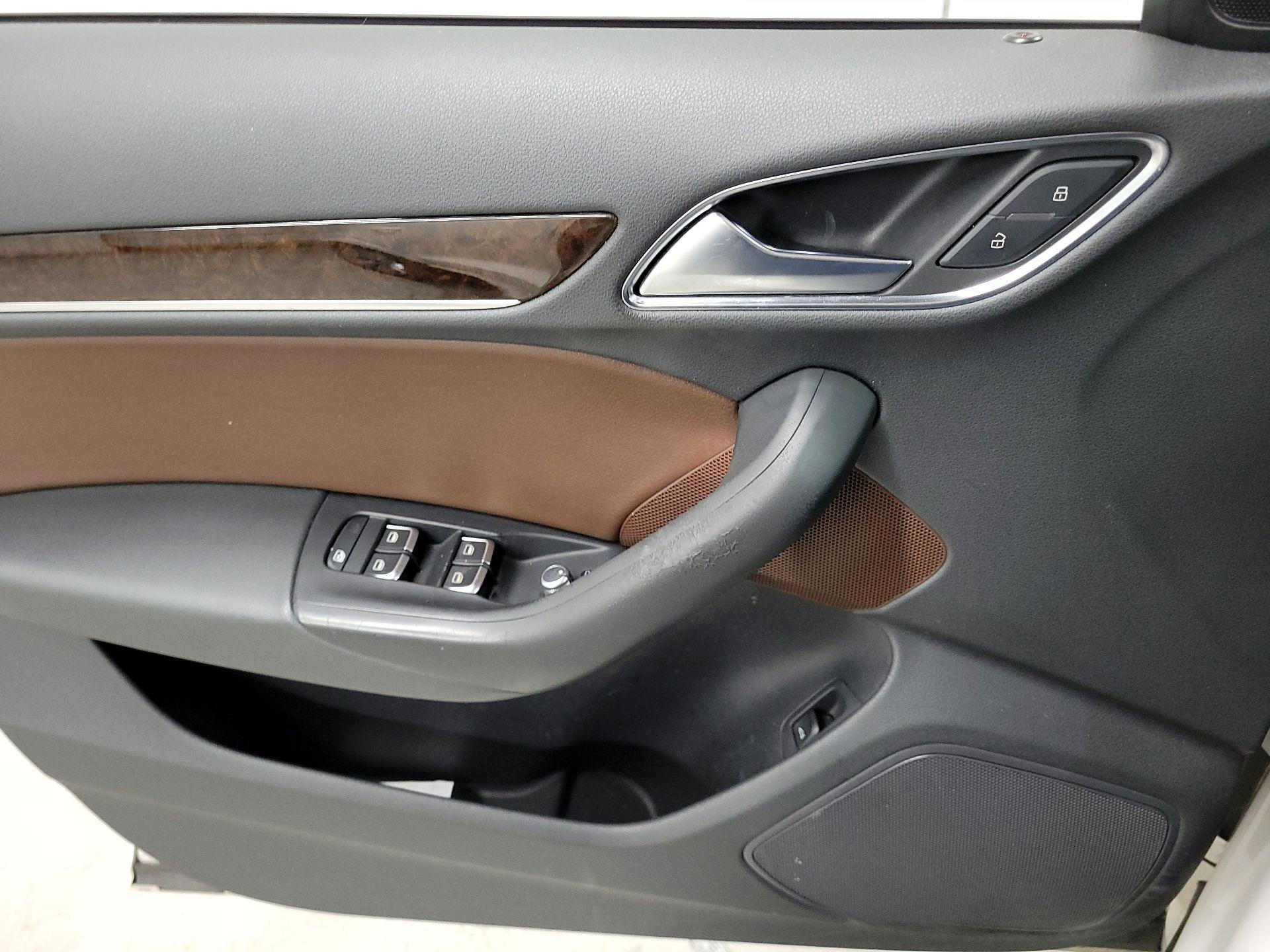 Thumbnail: 2016 Audi Q3 - 12