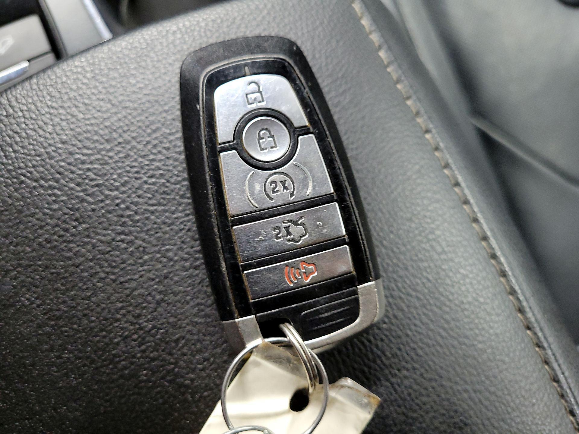 Thumbnail: 2017 Ford Fusion - 19