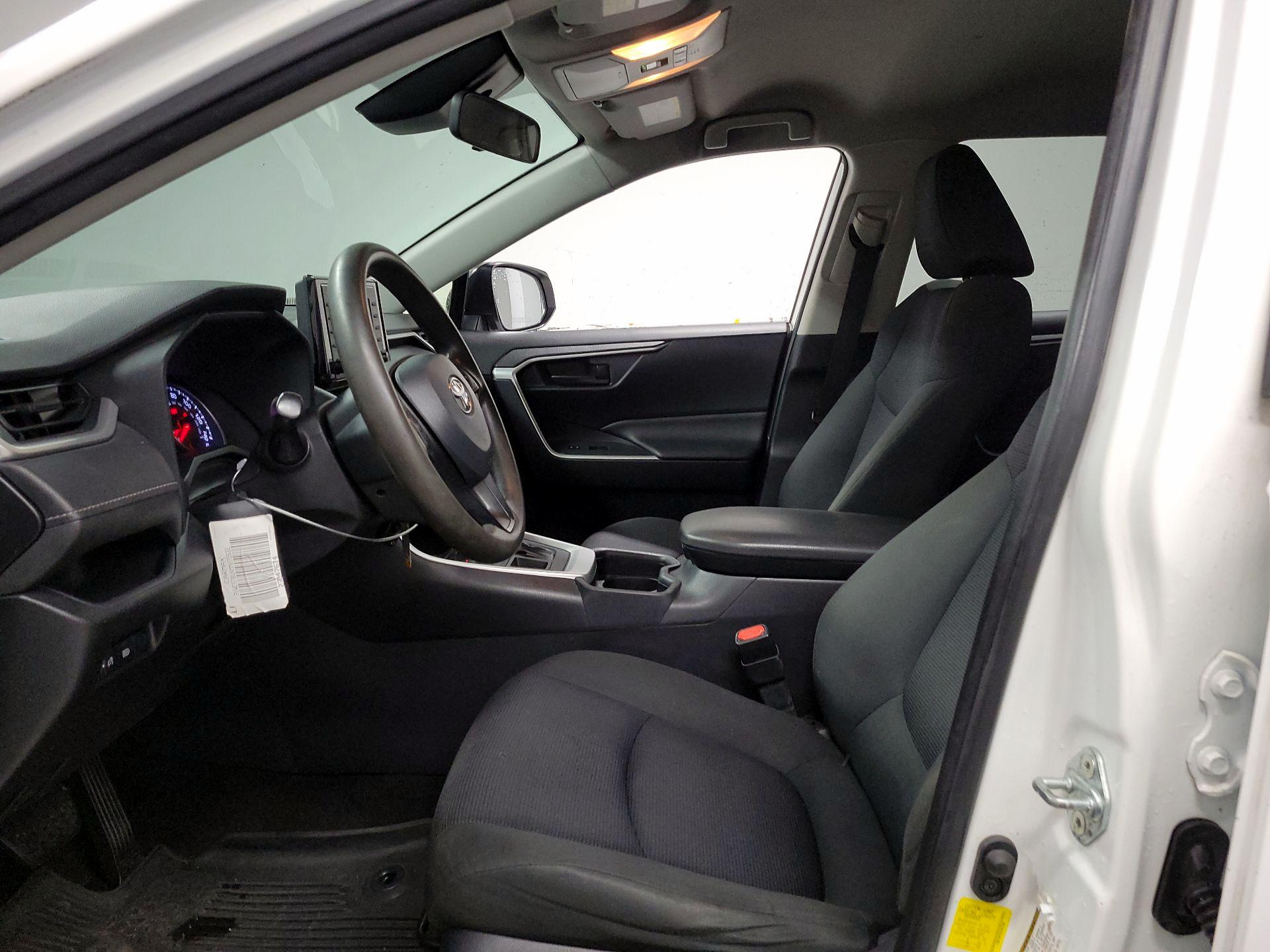 Thumbnail: 2019 Toyota RAV4 - 11