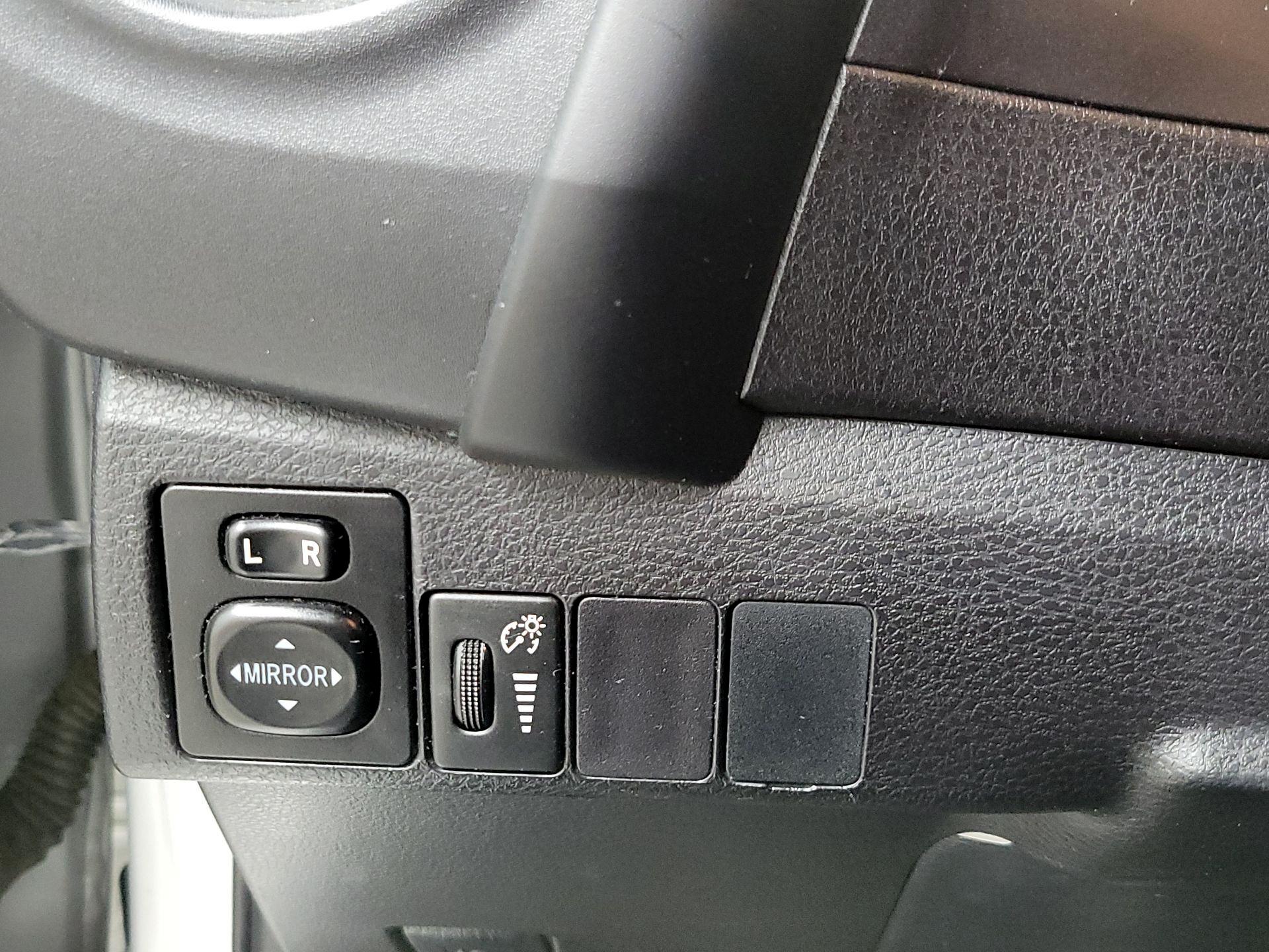 Thumbnail: 2018 Toyota Corolla - 13