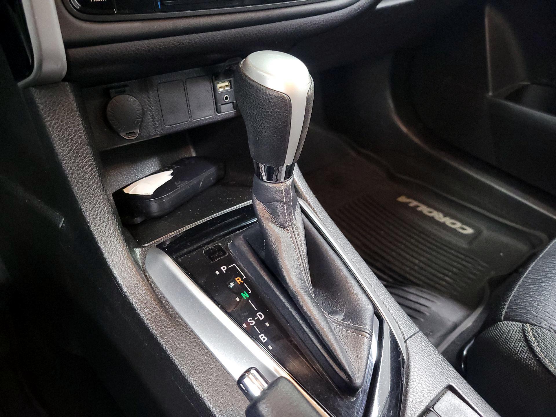 Thumbnail: 2018 Toyota Corolla - 17