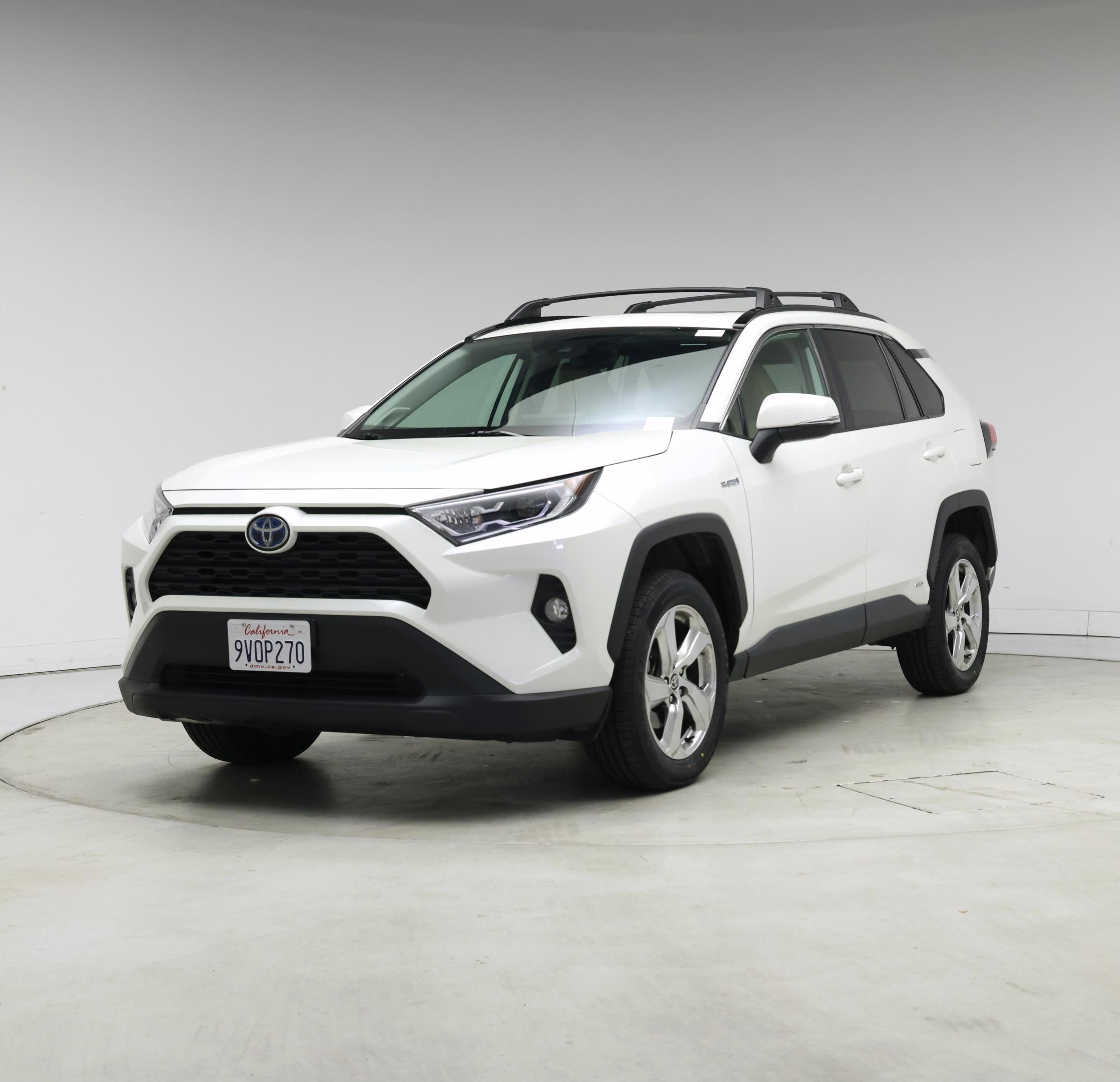 Thumbnail: 2021 Toyota RAV4 - 4