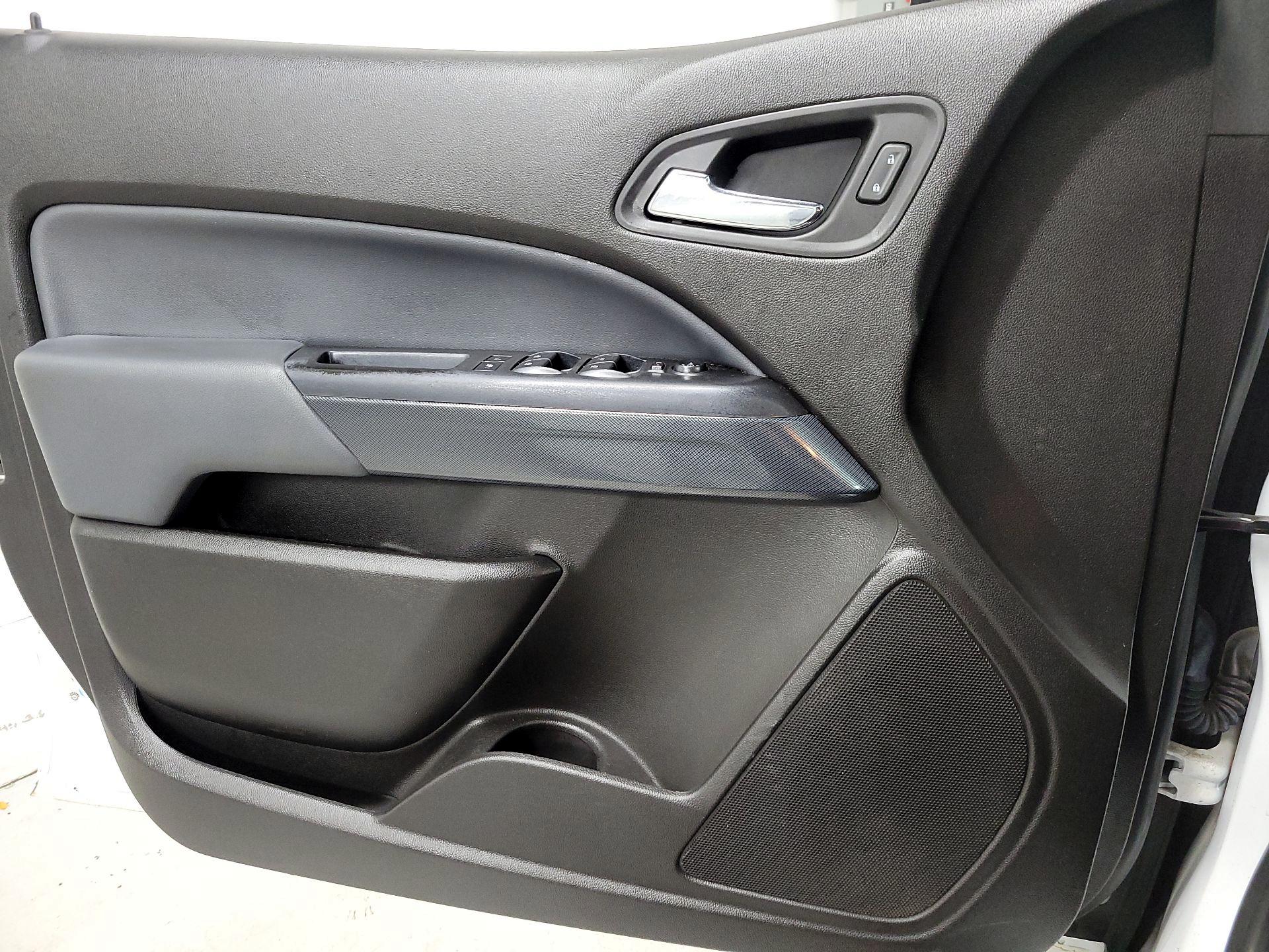 Thumbnail: 2018 Chevrolet Colorado - 12