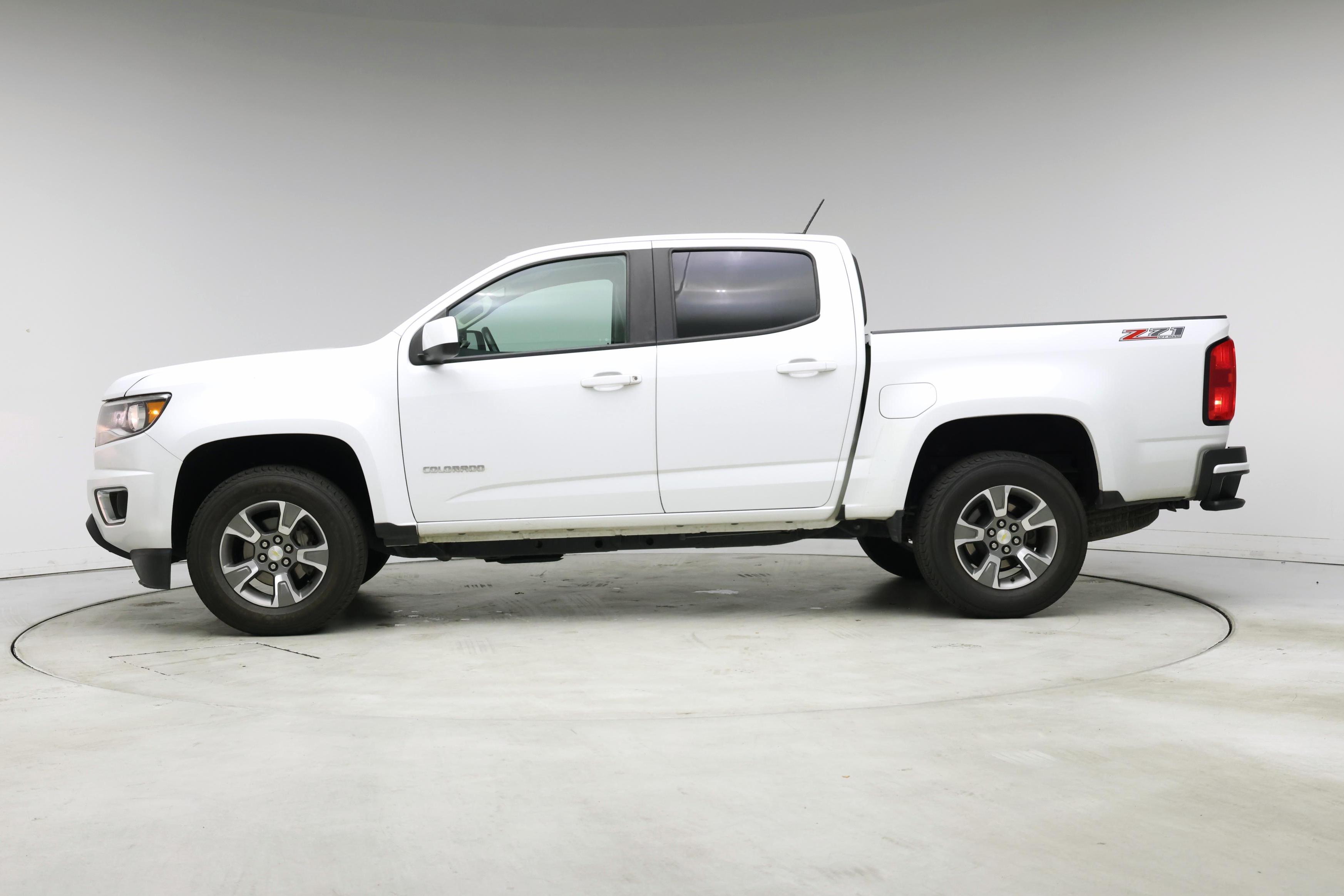 Thumbnail: 2018 Chevrolet Colorado - 3