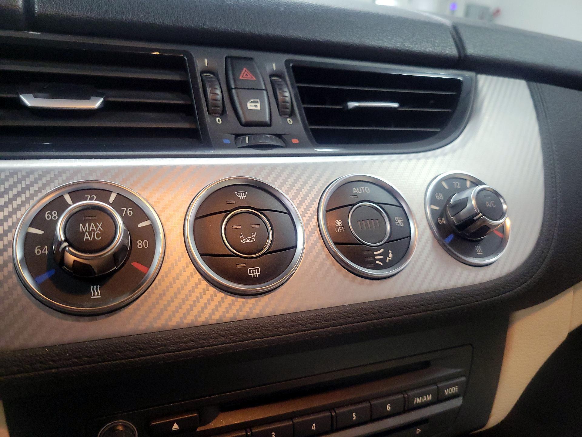 Thumbnail: 2015 BMW Z4 - 14