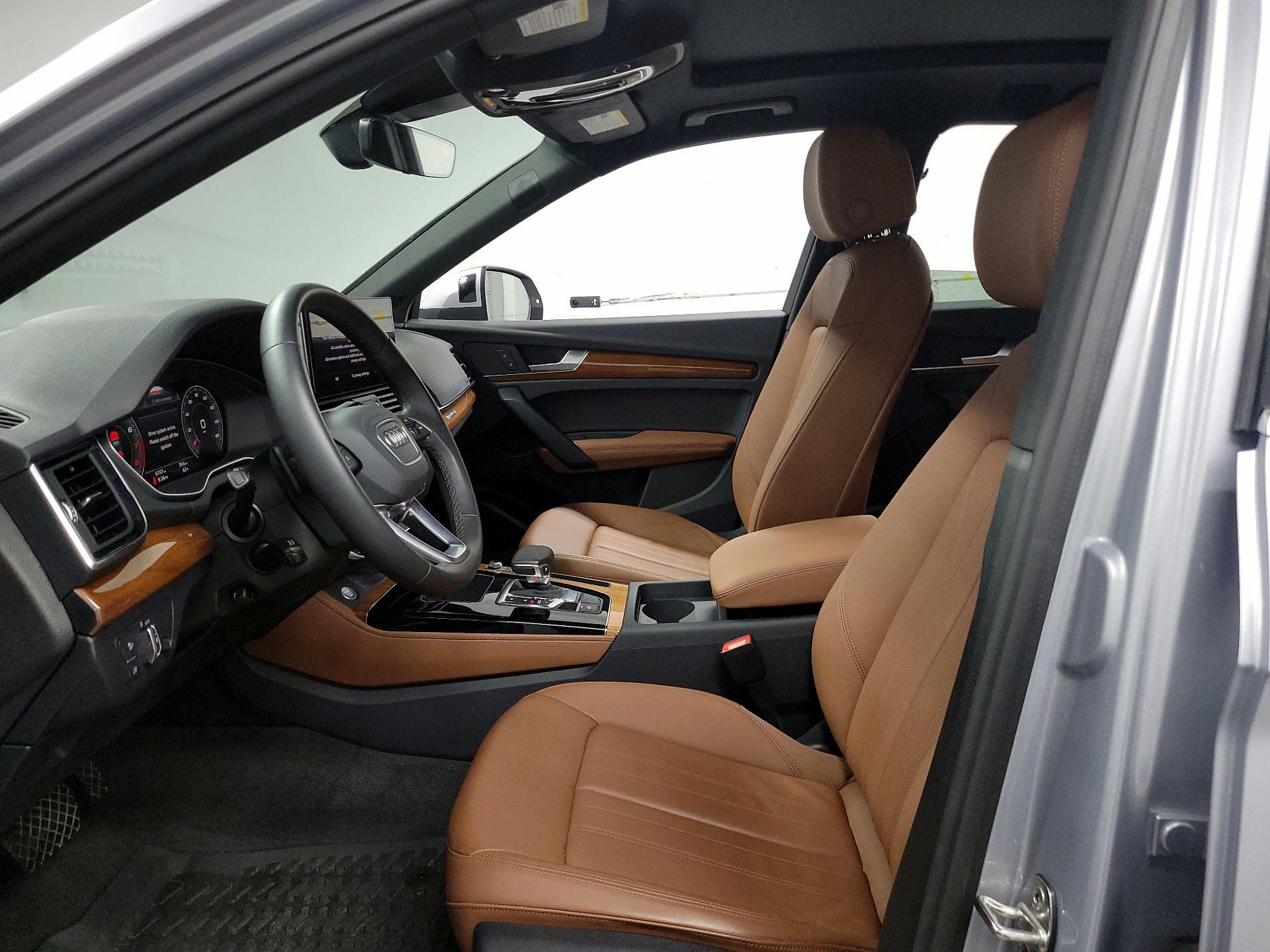 Thumbnail: 2023 Audi Q5 - 9