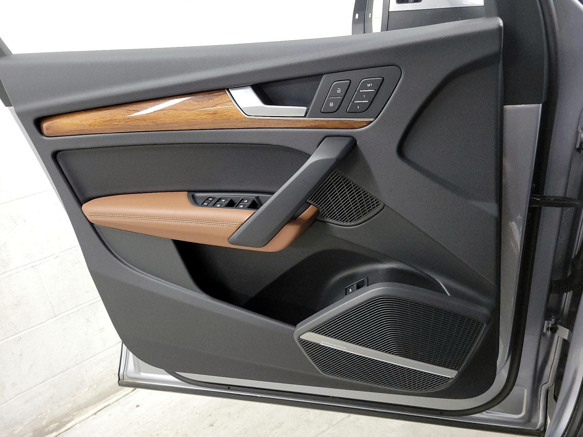 Thumbnail: 2023 Audi Q5 - 10