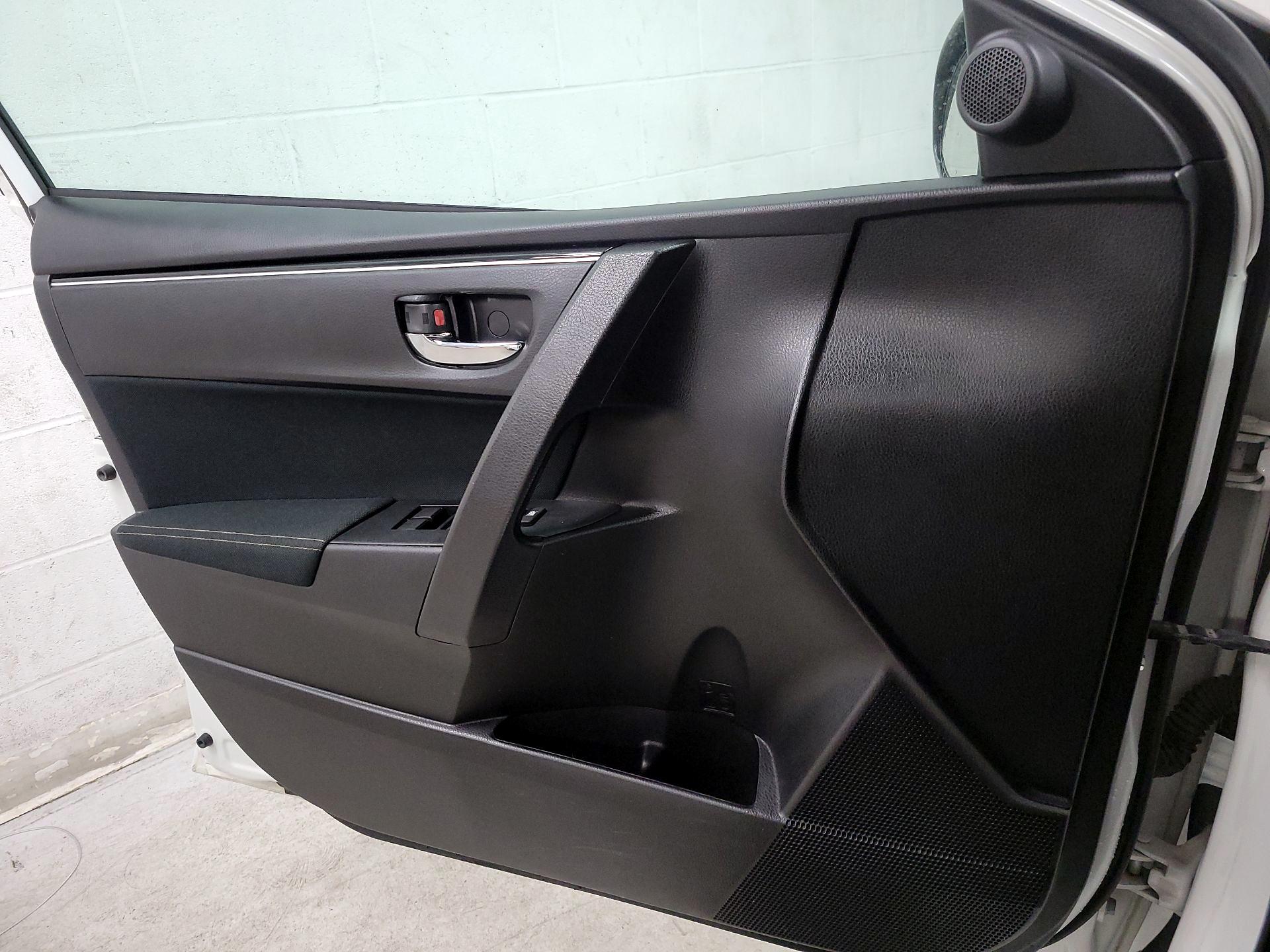 Thumbnail: 2018 Toyota Corolla - 12