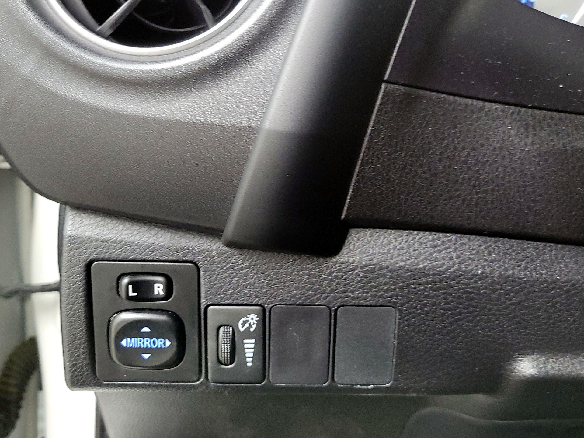 Thumbnail: 2018 Toyota Corolla - 13