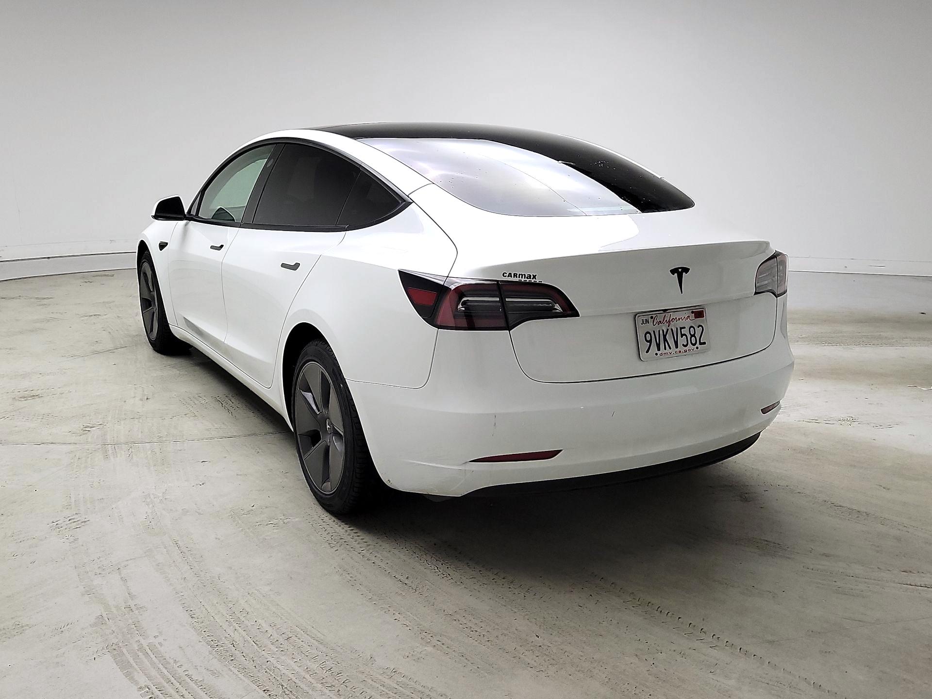 Thumbnail: 2023 Tesla Model 3 - 7