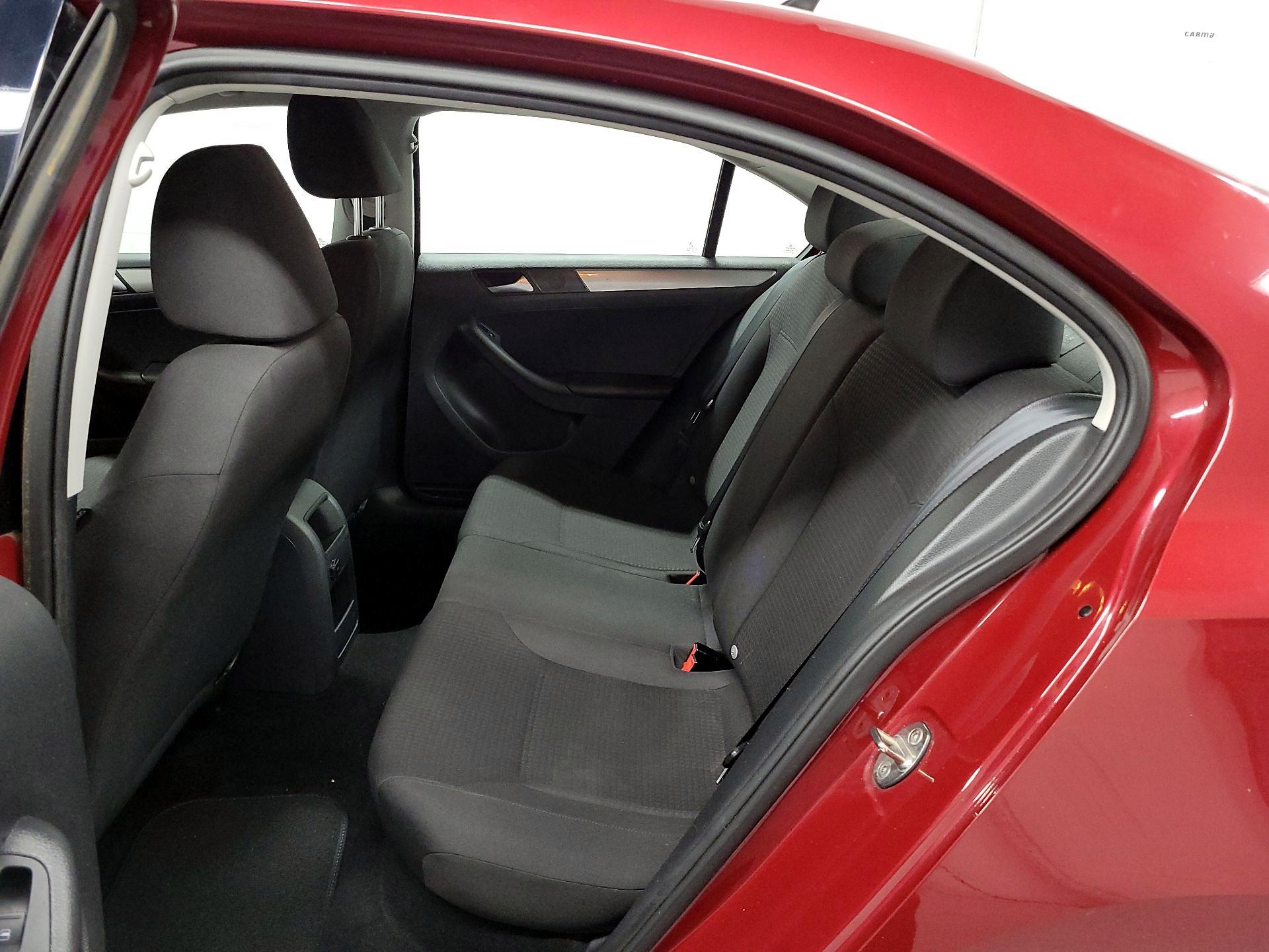 Thumbnail: 2016 Volkswagen Jetta - 14