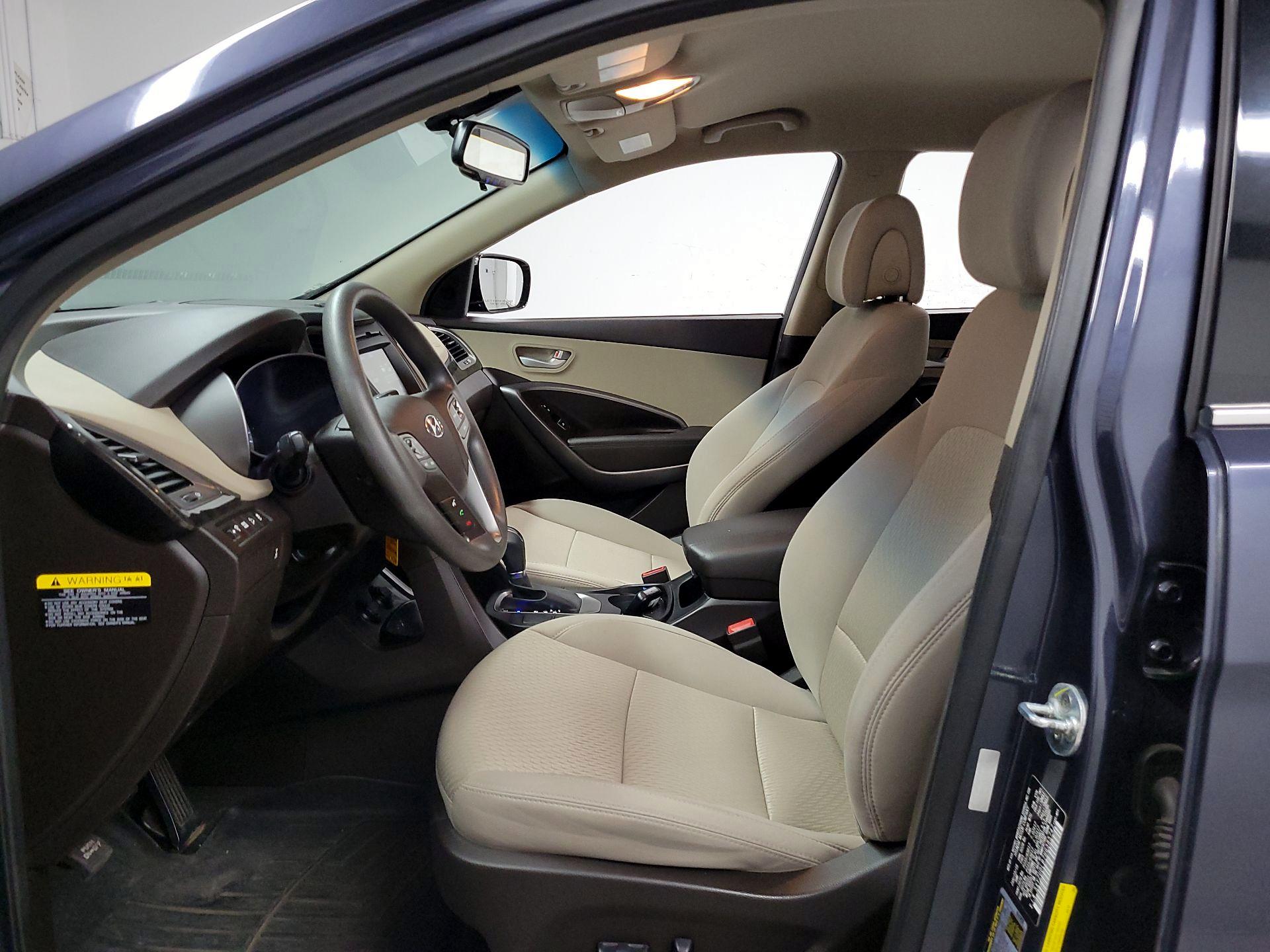 Thumbnail: 2017 Hyundai Santa Fe - 9