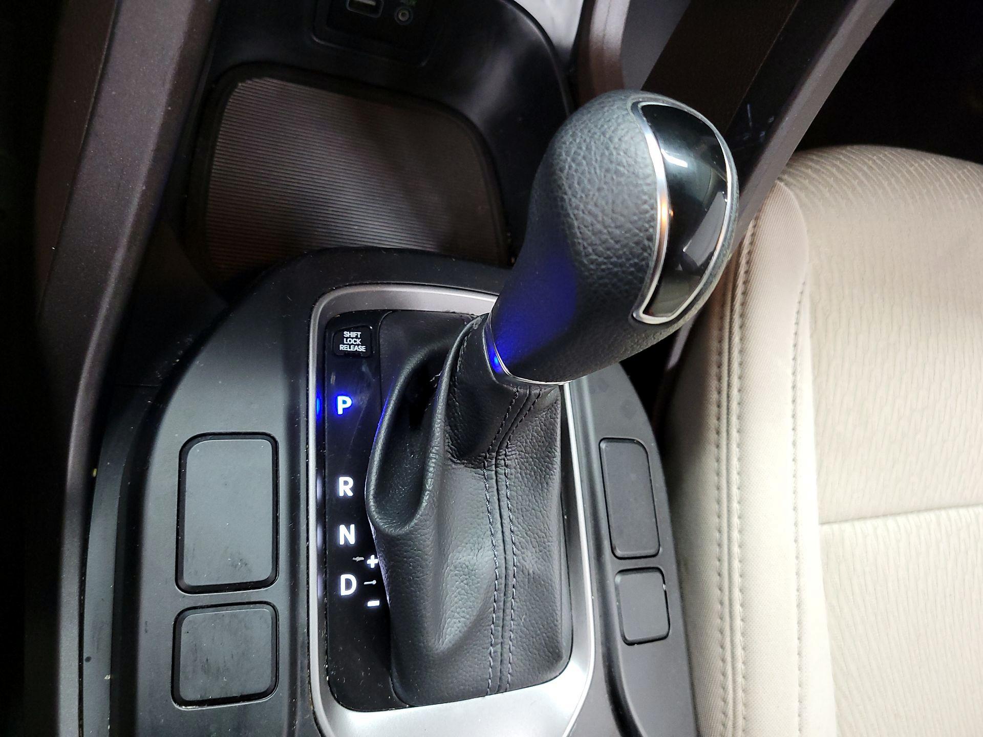 Thumbnail: 2017 Hyundai Santa Fe - 14