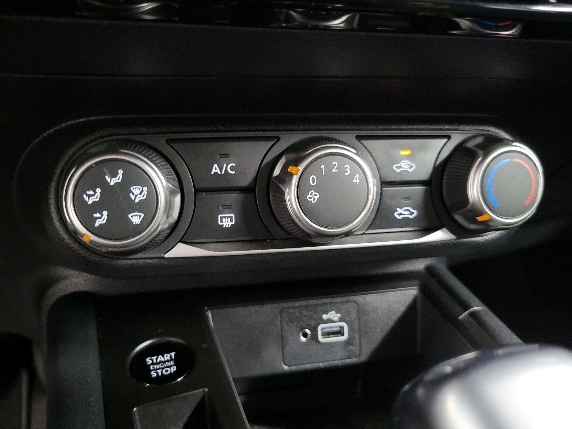 Thumbnail: 2025 Nissan Kicks - 14