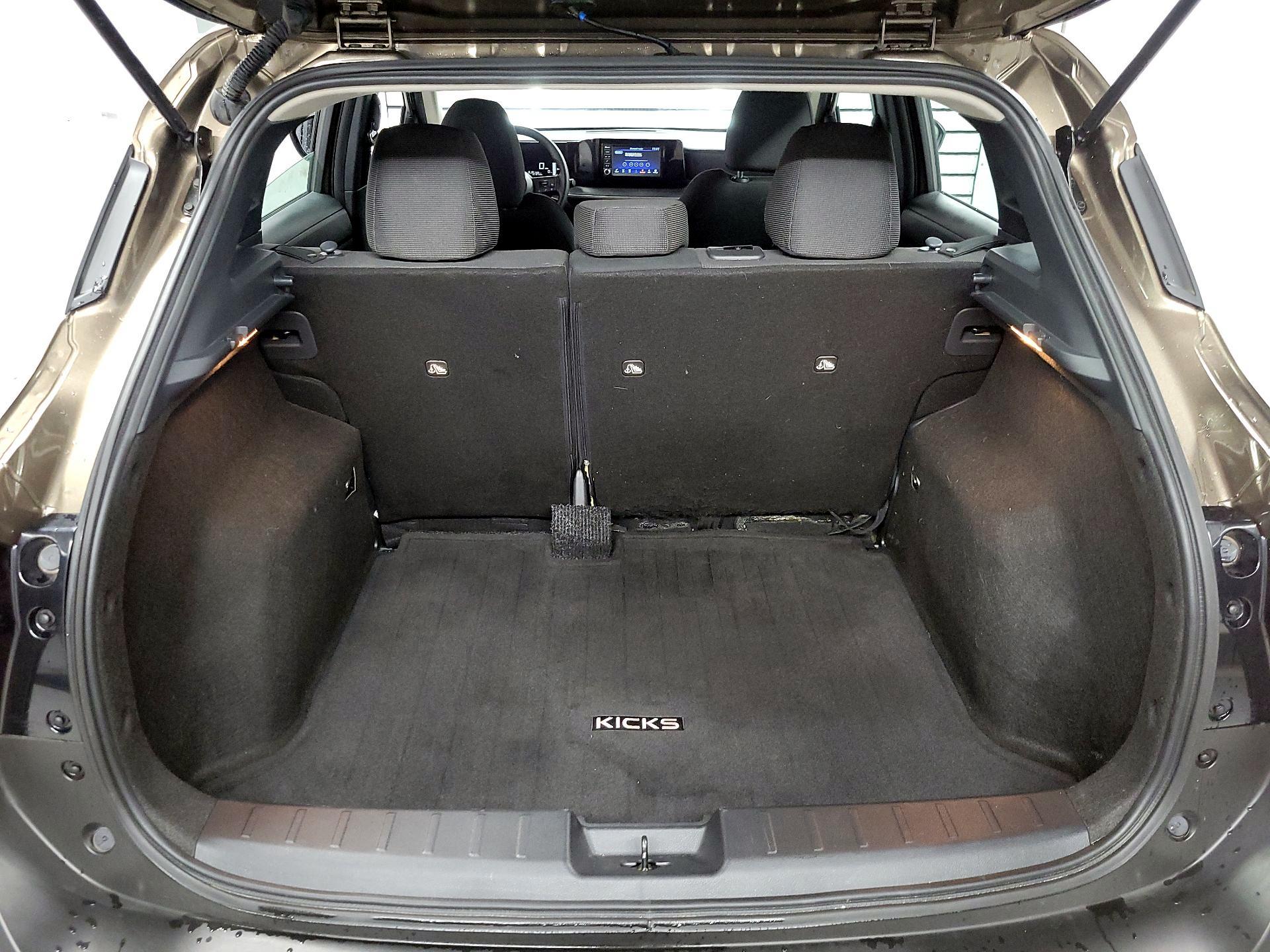 Thumbnail: 2025 Nissan Kicks - 17