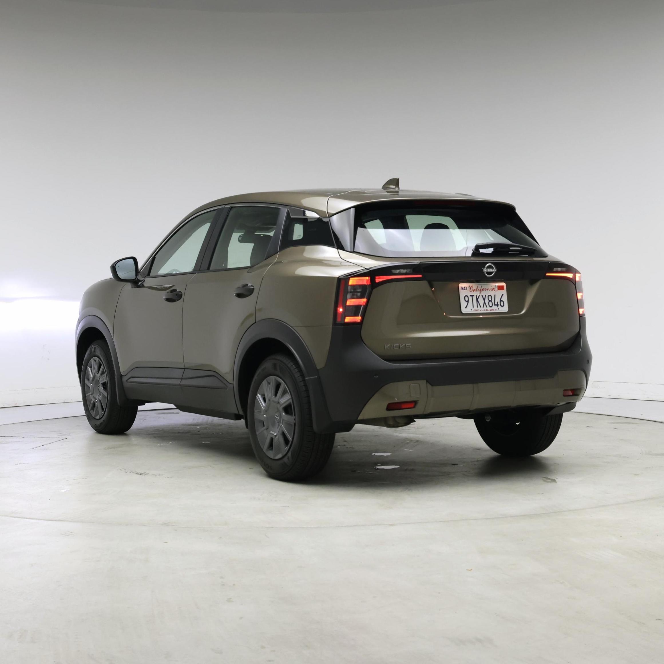 Thumbnail: 2025 Nissan Kicks - 2