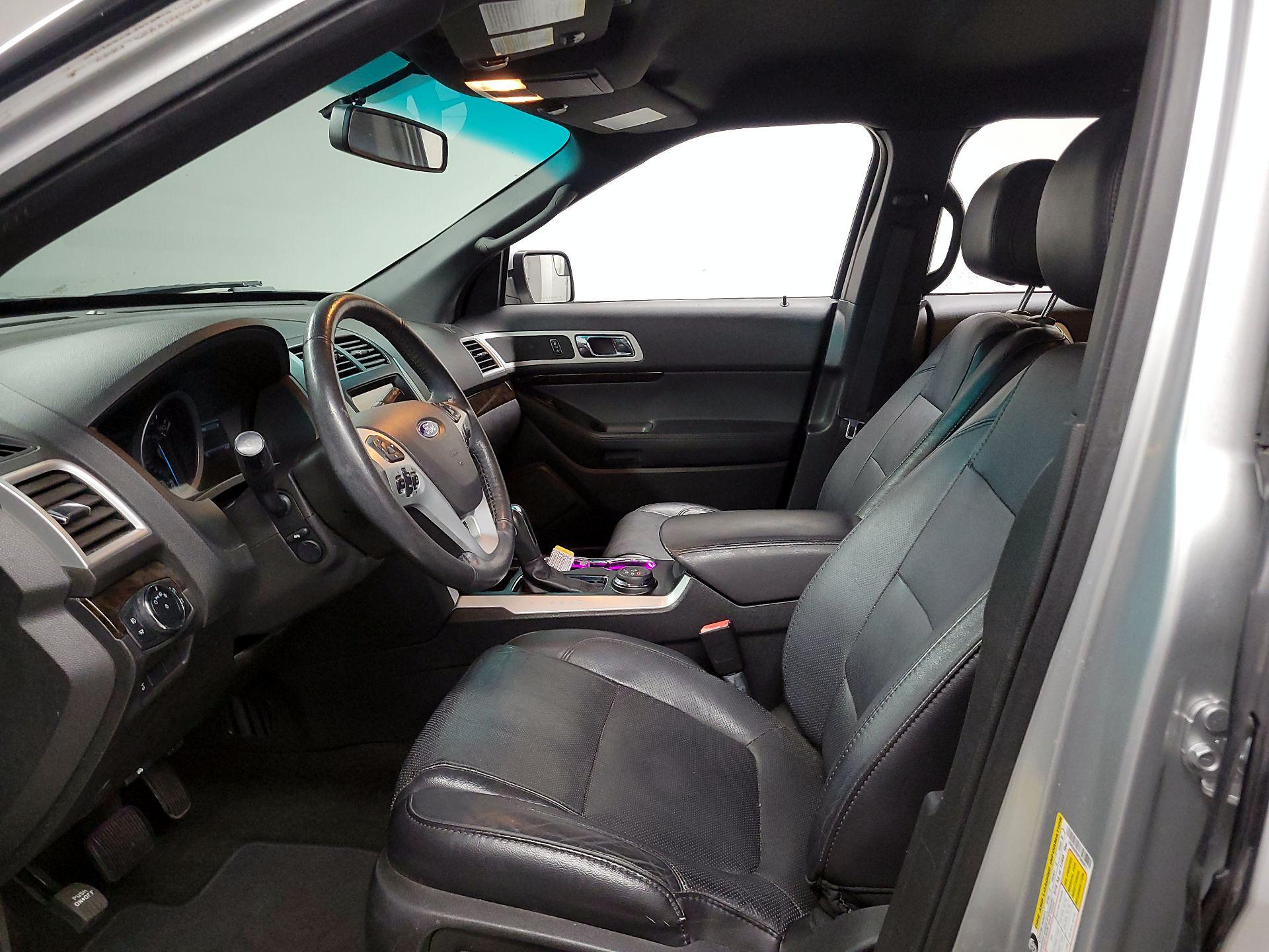 Thumbnail: 2015 Ford Explorer - 11