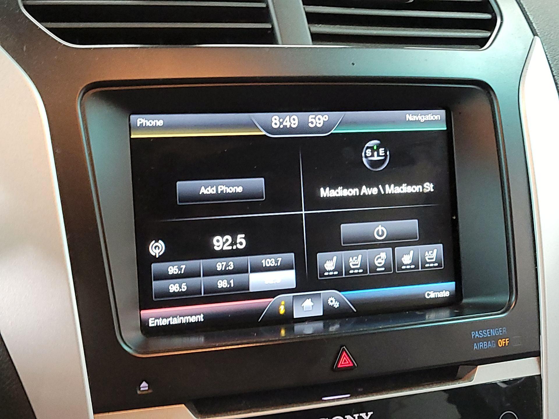 Thumbnail: 2015 Ford Explorer - 14