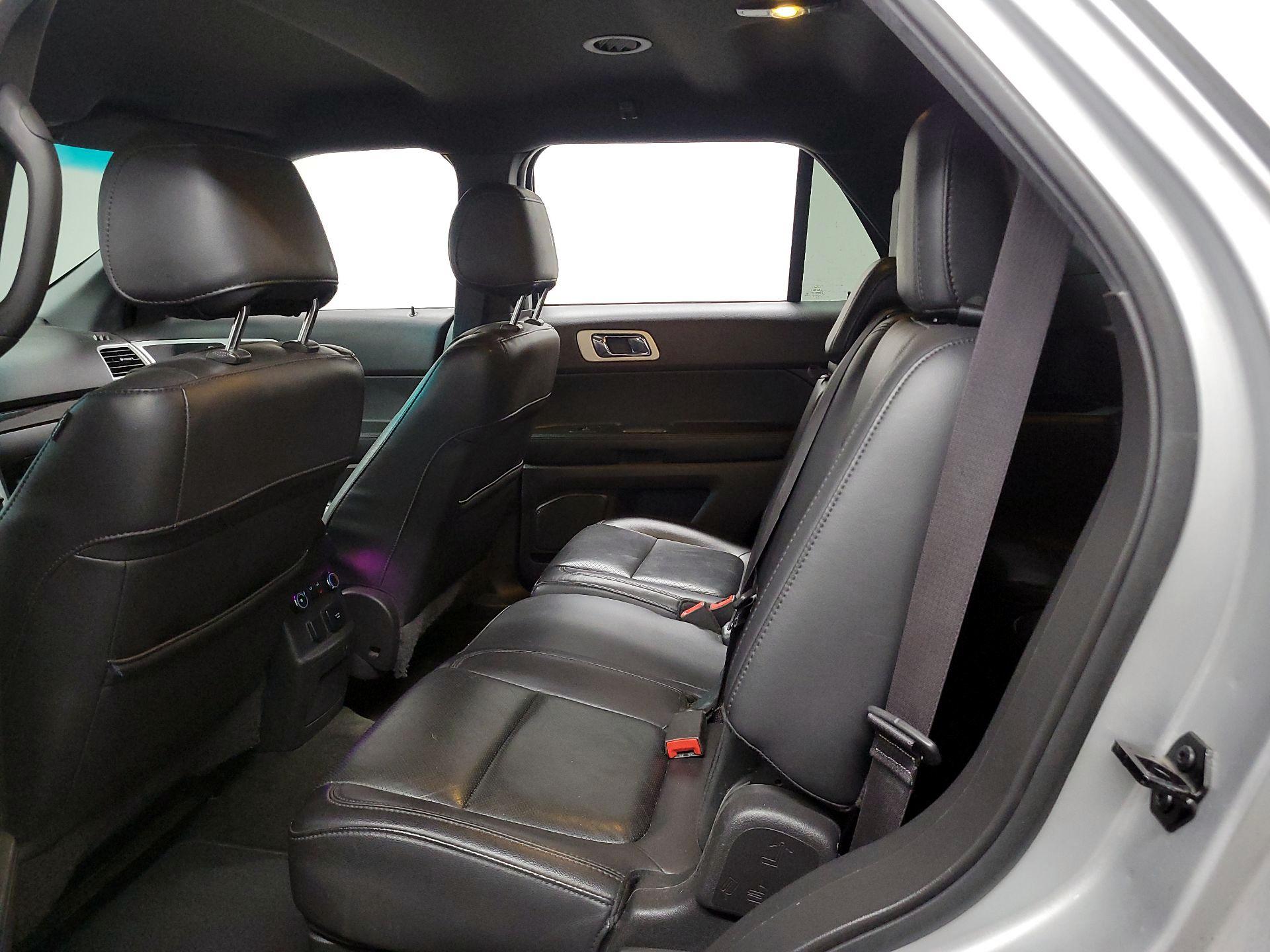 Thumbnail: 2015 Ford Explorer - 17