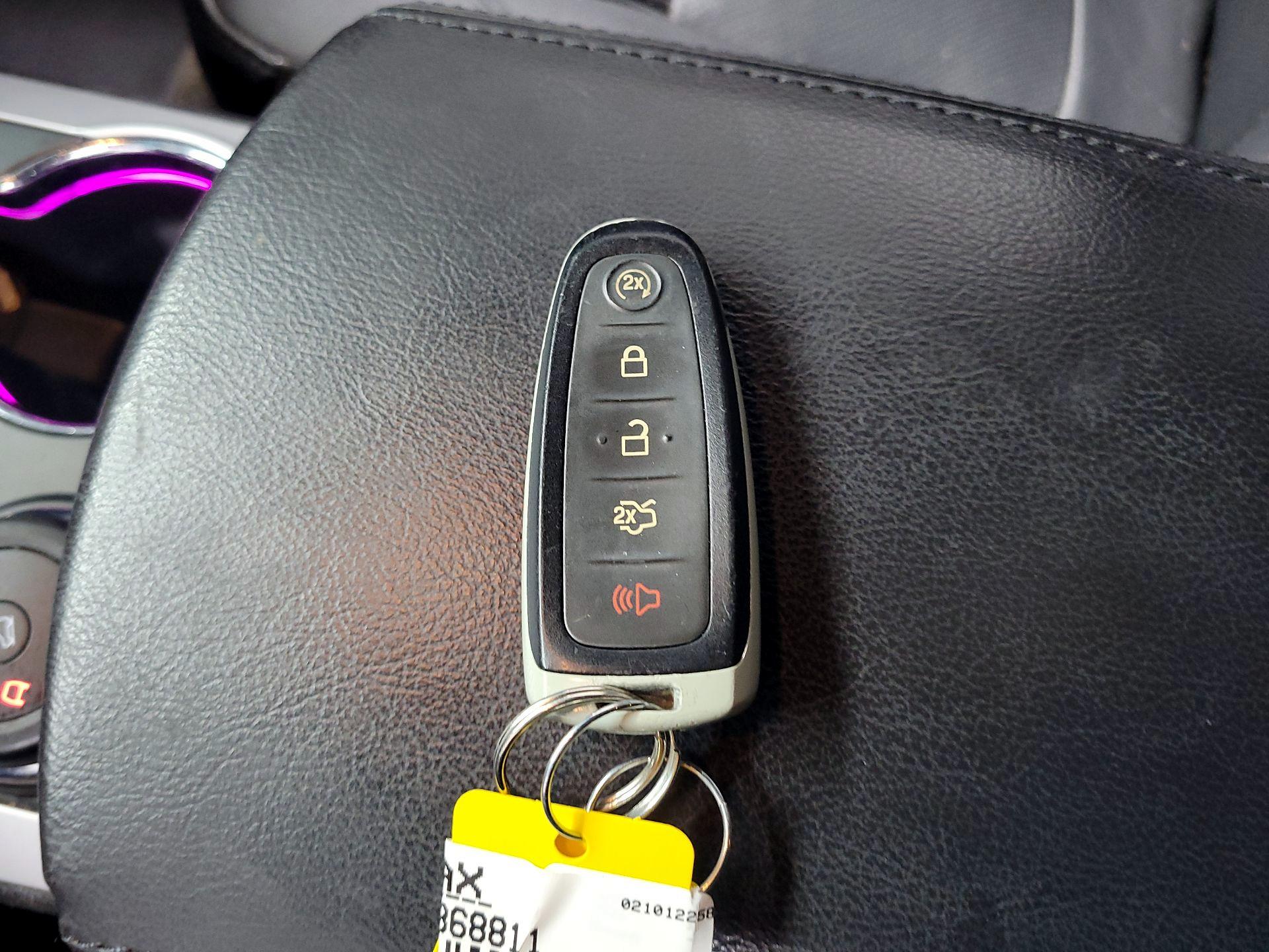 Thumbnail: 2015 Ford Explorer - 20