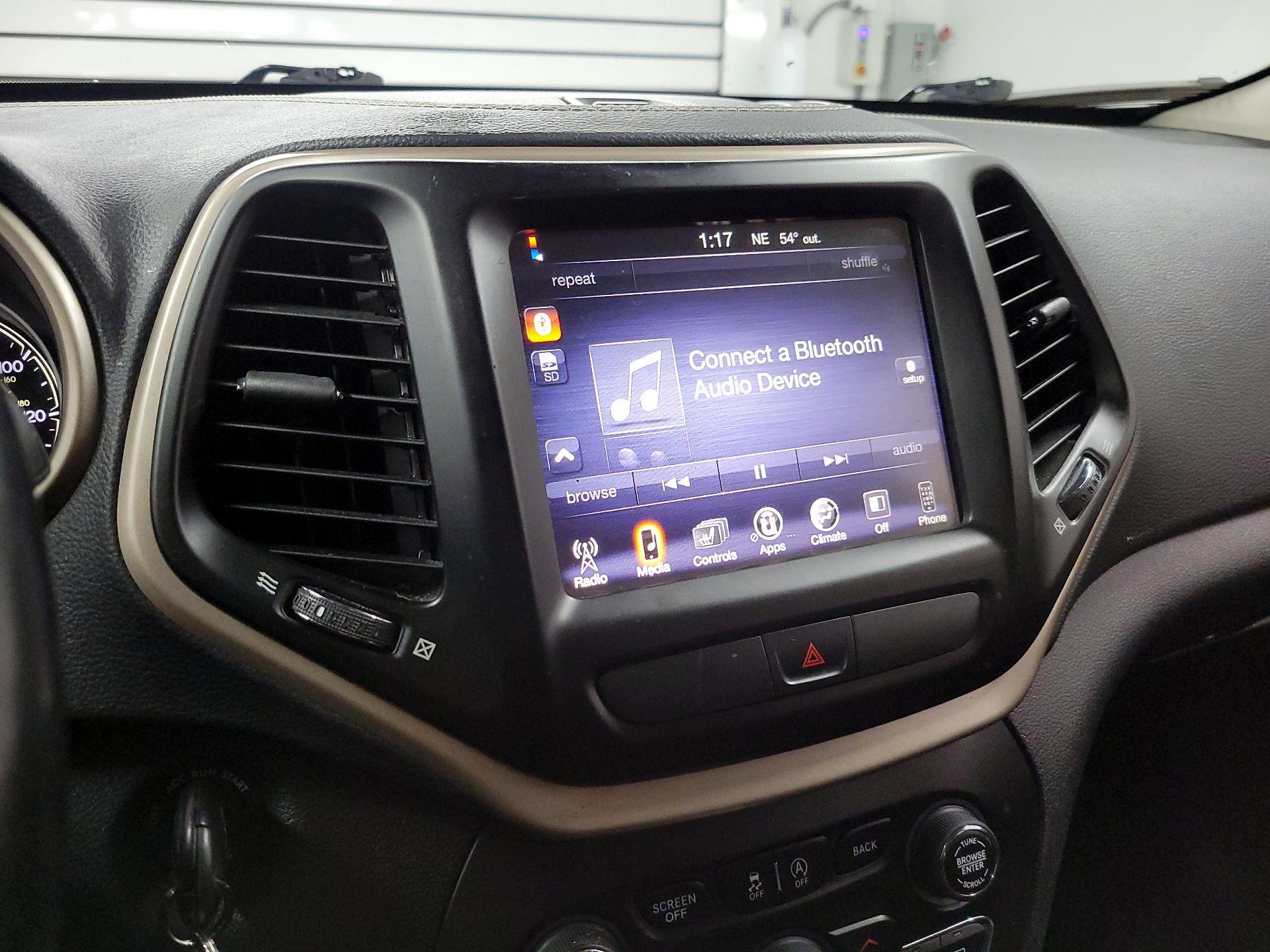 Thumbnail: 2015 Jeep Cherokee - 13