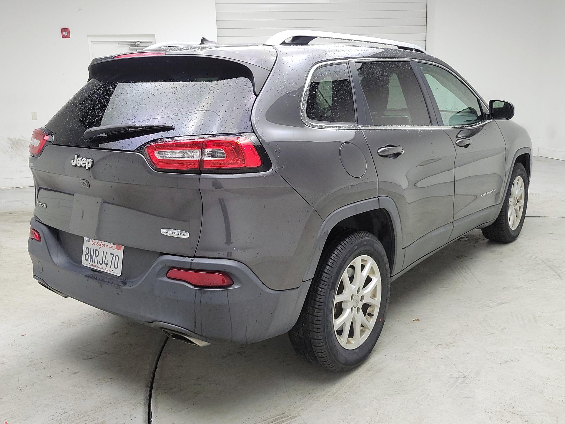 Thumbnail: 2015 Jeep Cherokee - 5